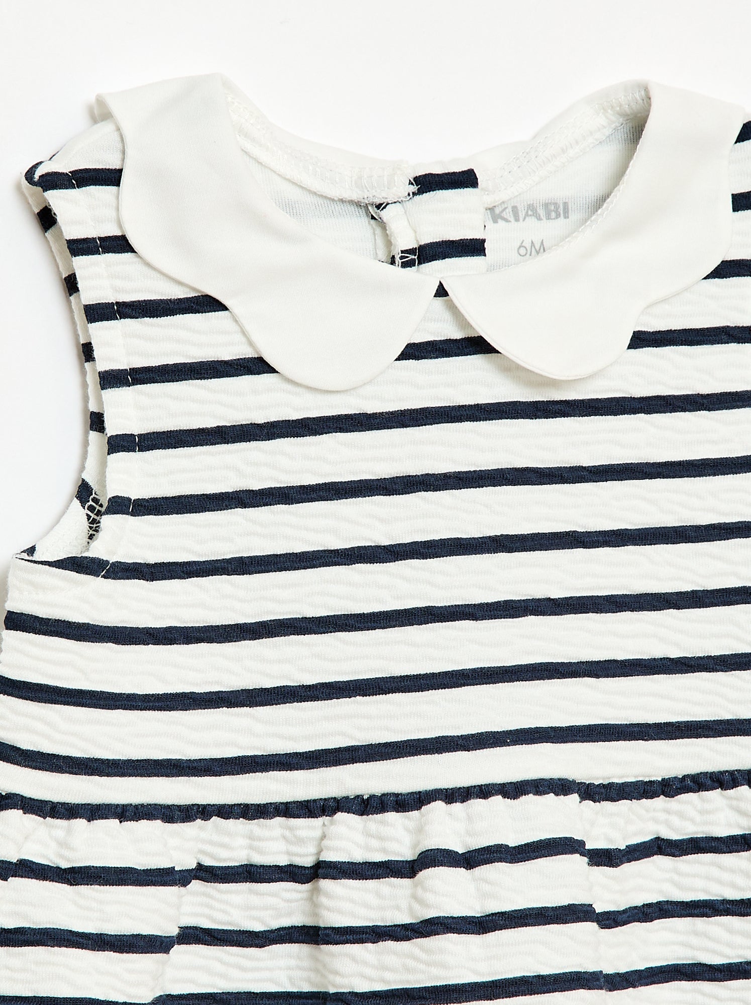 Robe en maille froissée avec col en popeline - Blanc (FDJ24_1)