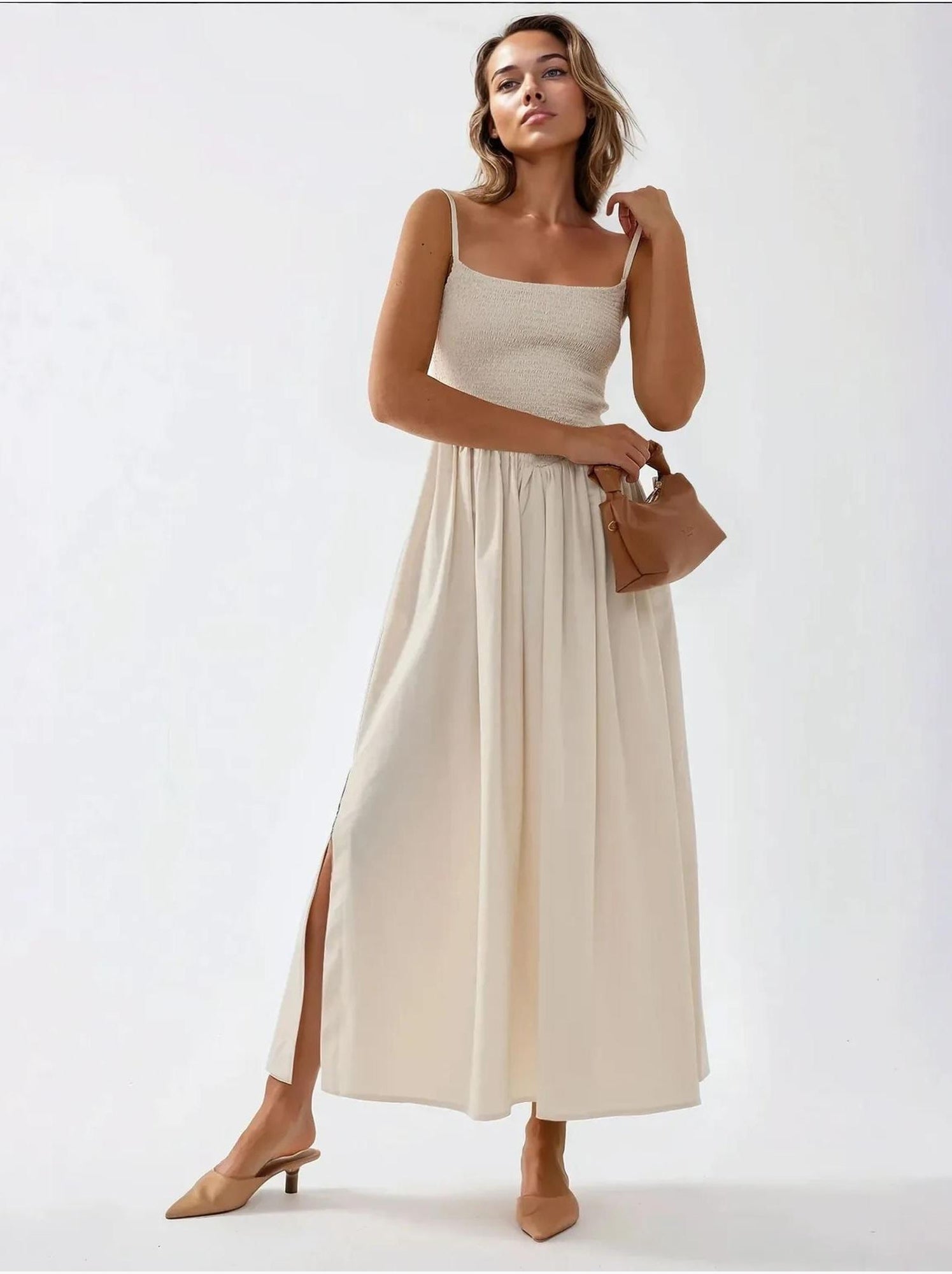 Robe longue à col carré et coupe a - Beige