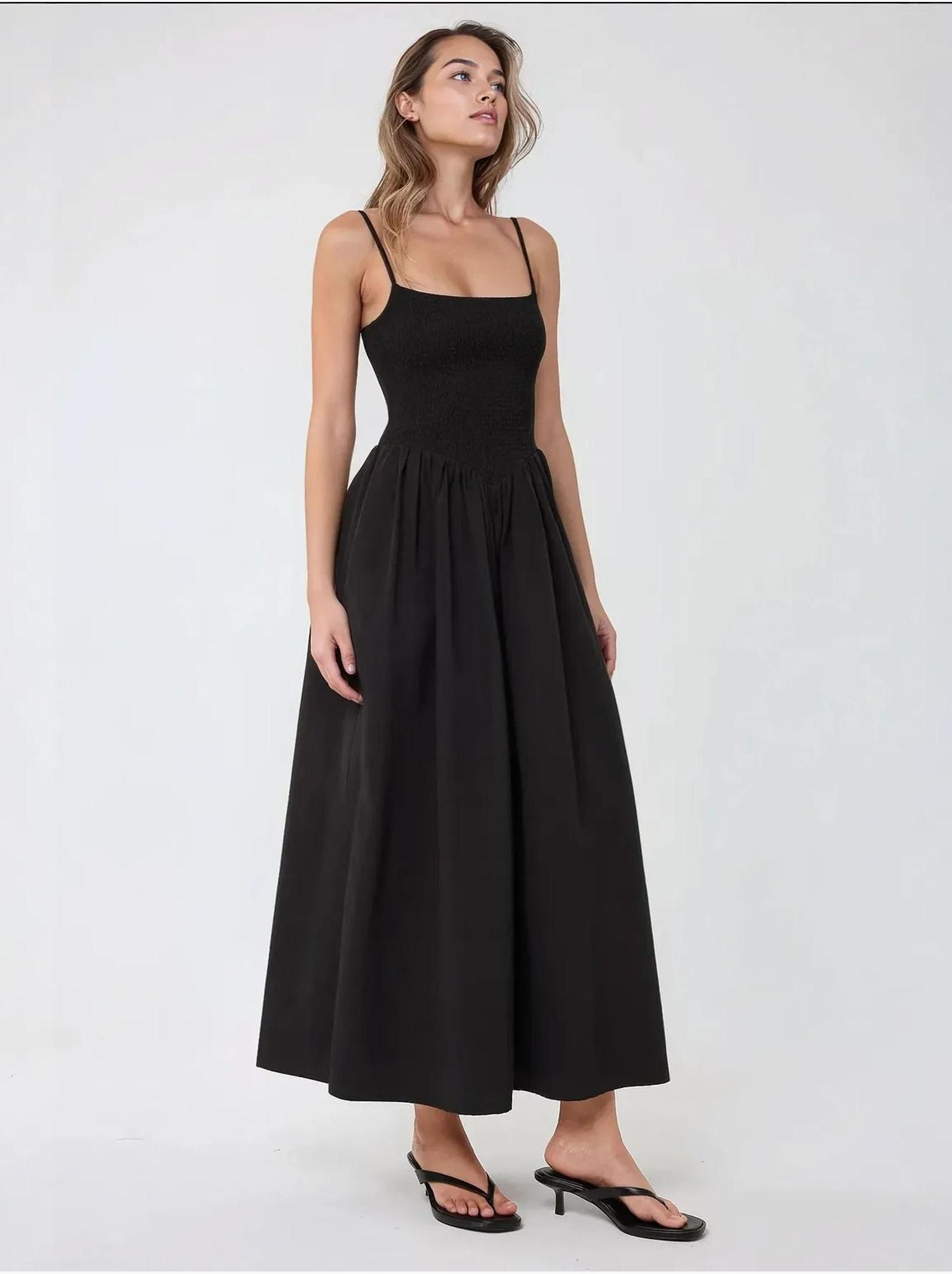 Robe longue à col carré et coupe a - Noir