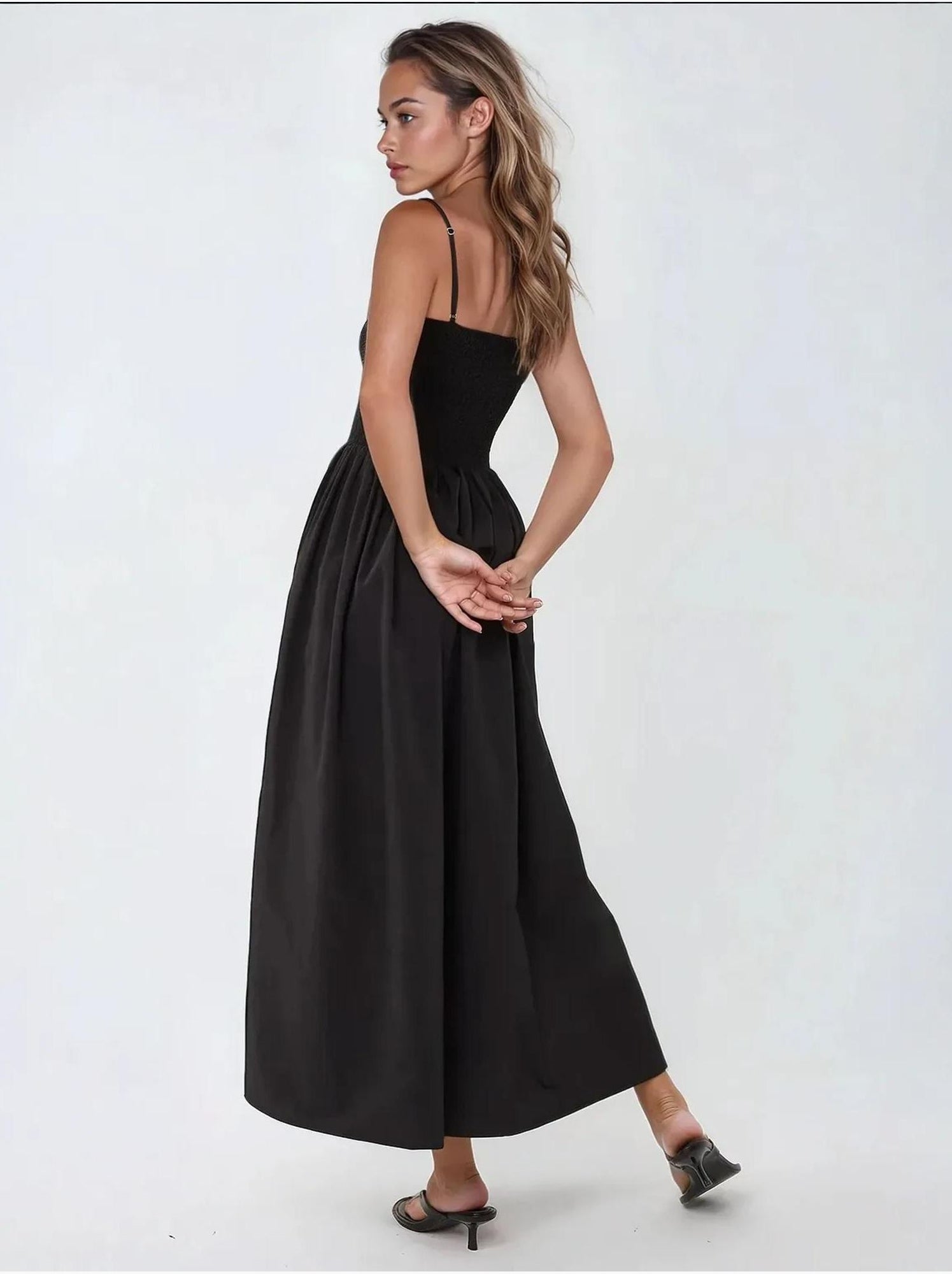 Robe longue à col carré et coupe a - Noir