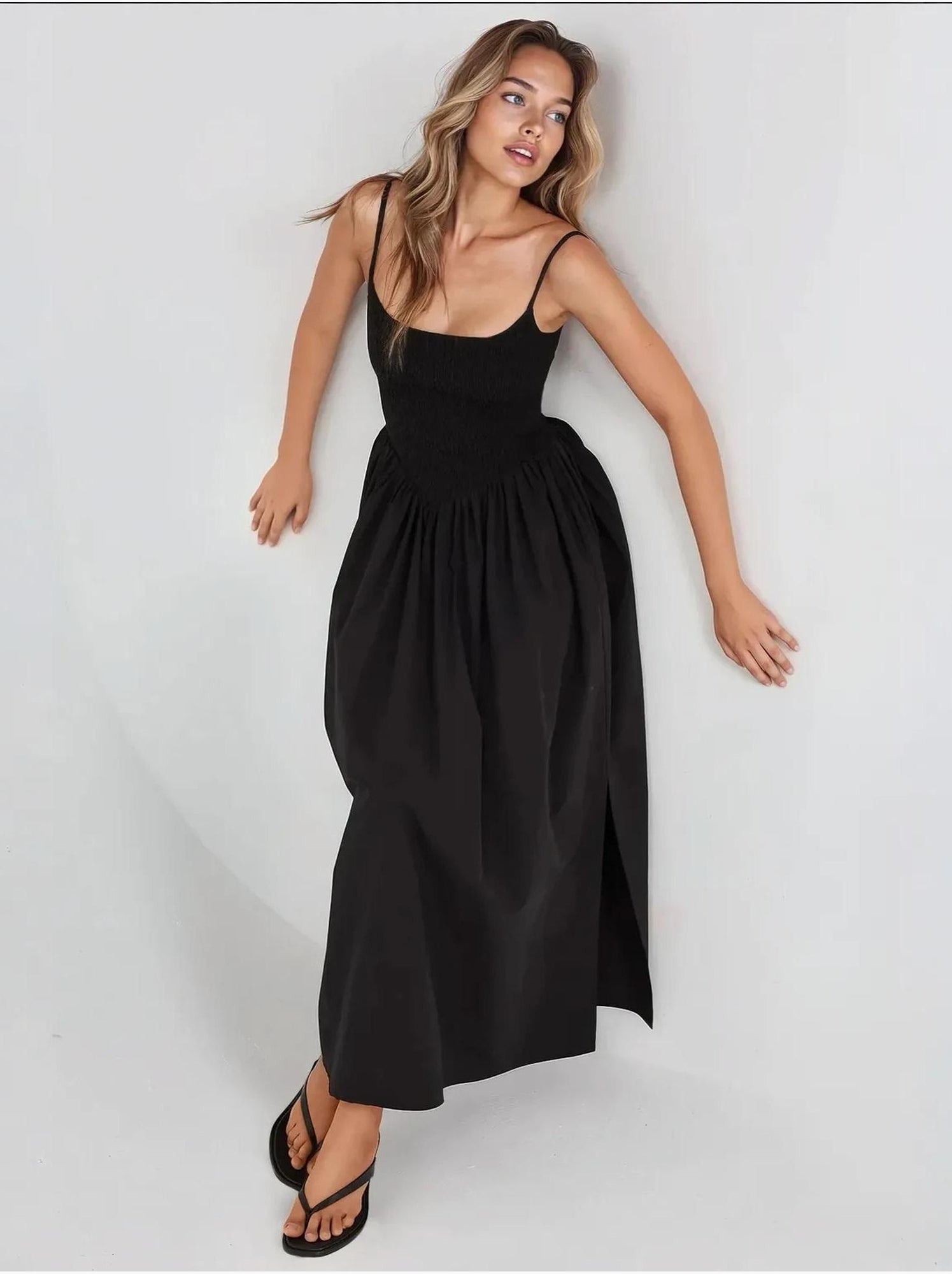 Robe longue à col carré et coupe a - Noir