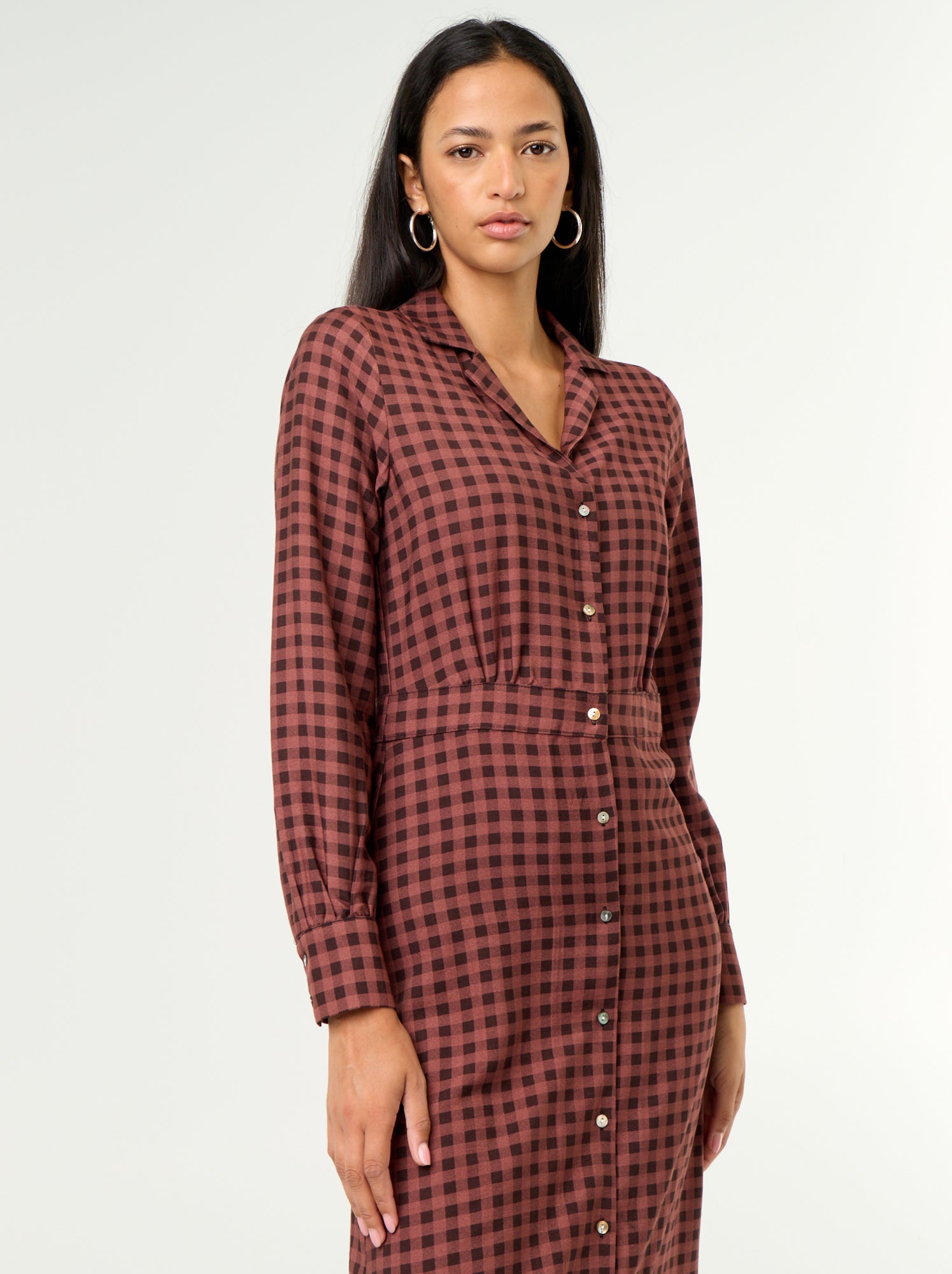 Robe longue coupe chemise - Marron (GBQ30_3)