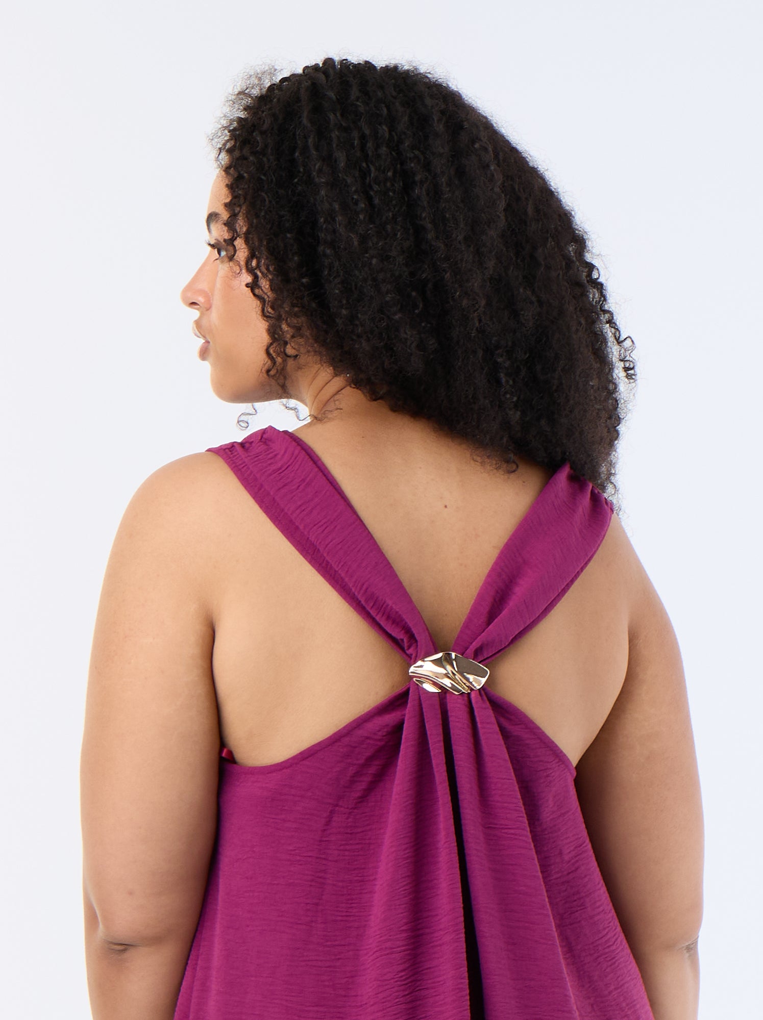 Robe longue gaufrée avec bijou doré - Violet