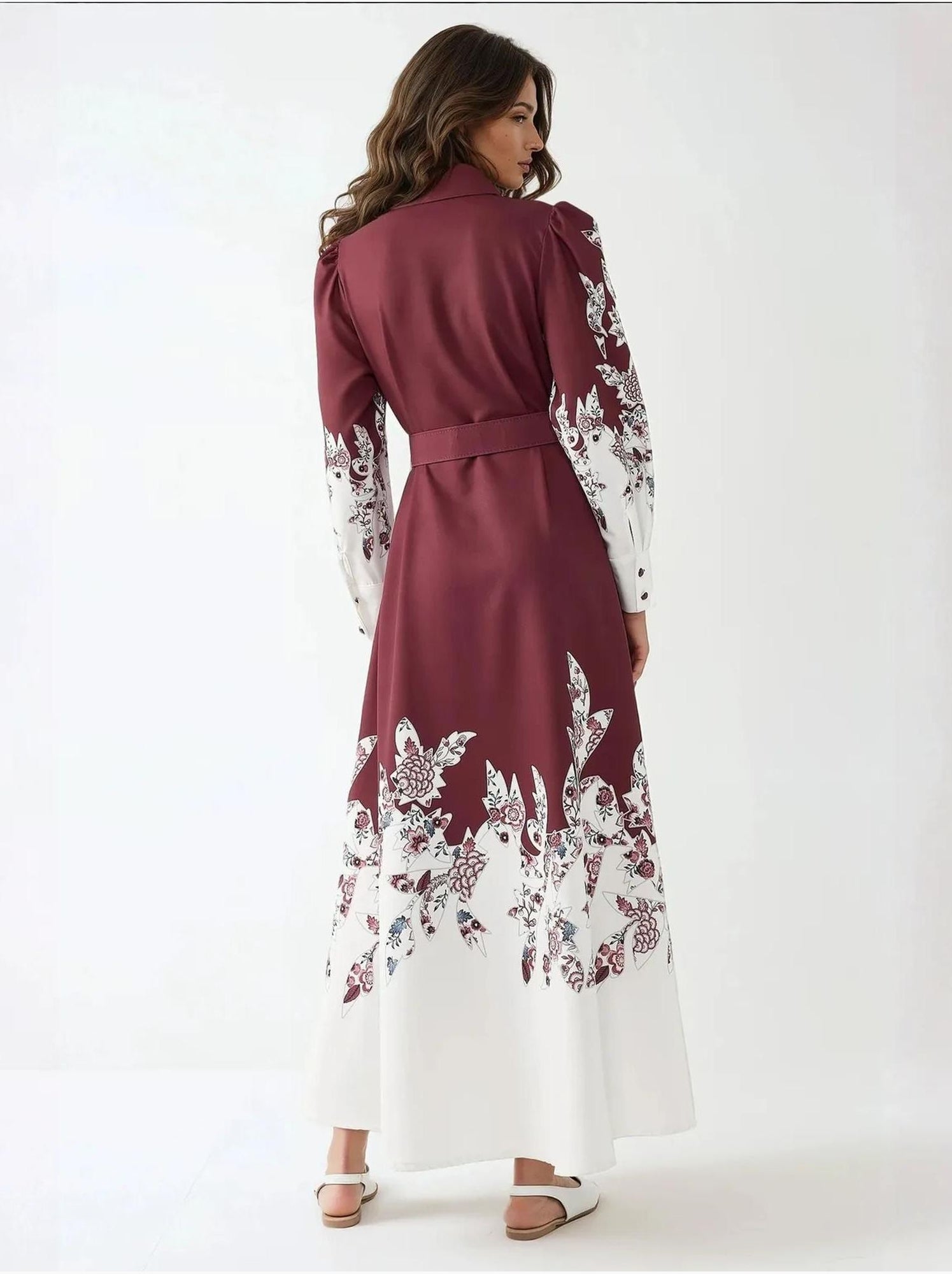 Robe longue imprimée à manches longues avec ceinture - Rouge bordeaux