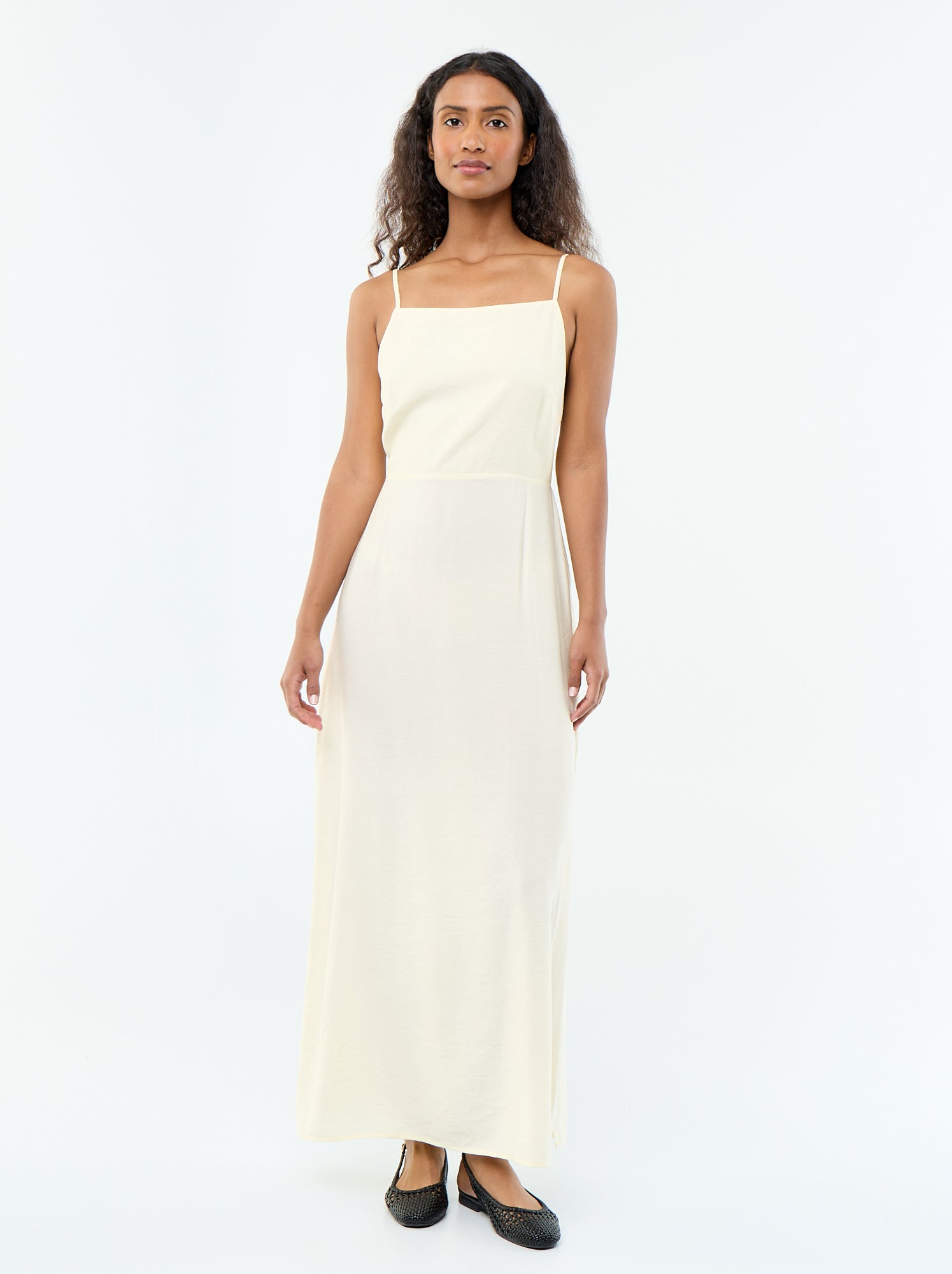 Robe longue satinée à fines bretelles - Jaune