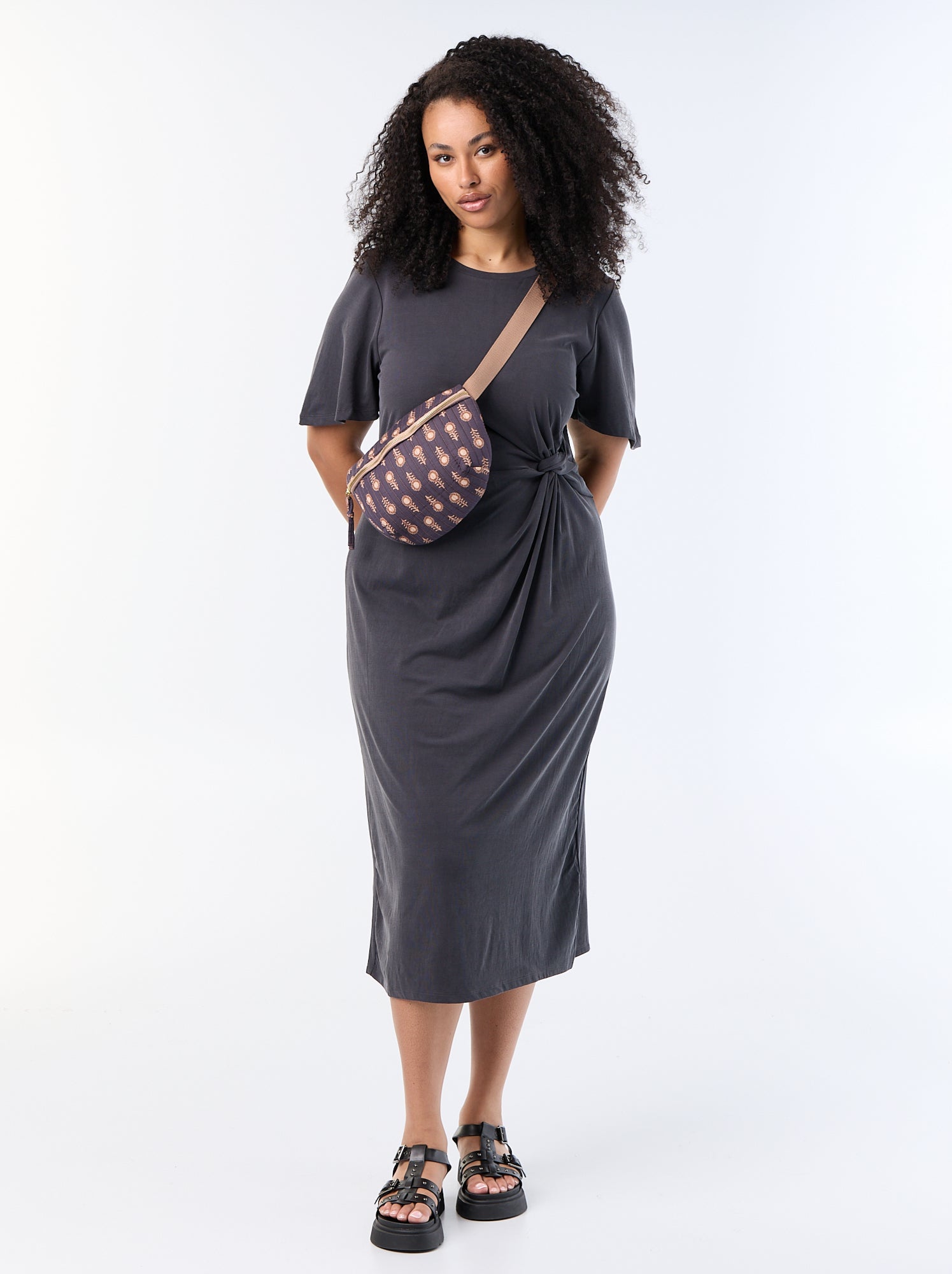 Robe longue unie avec nœud devant - Noir