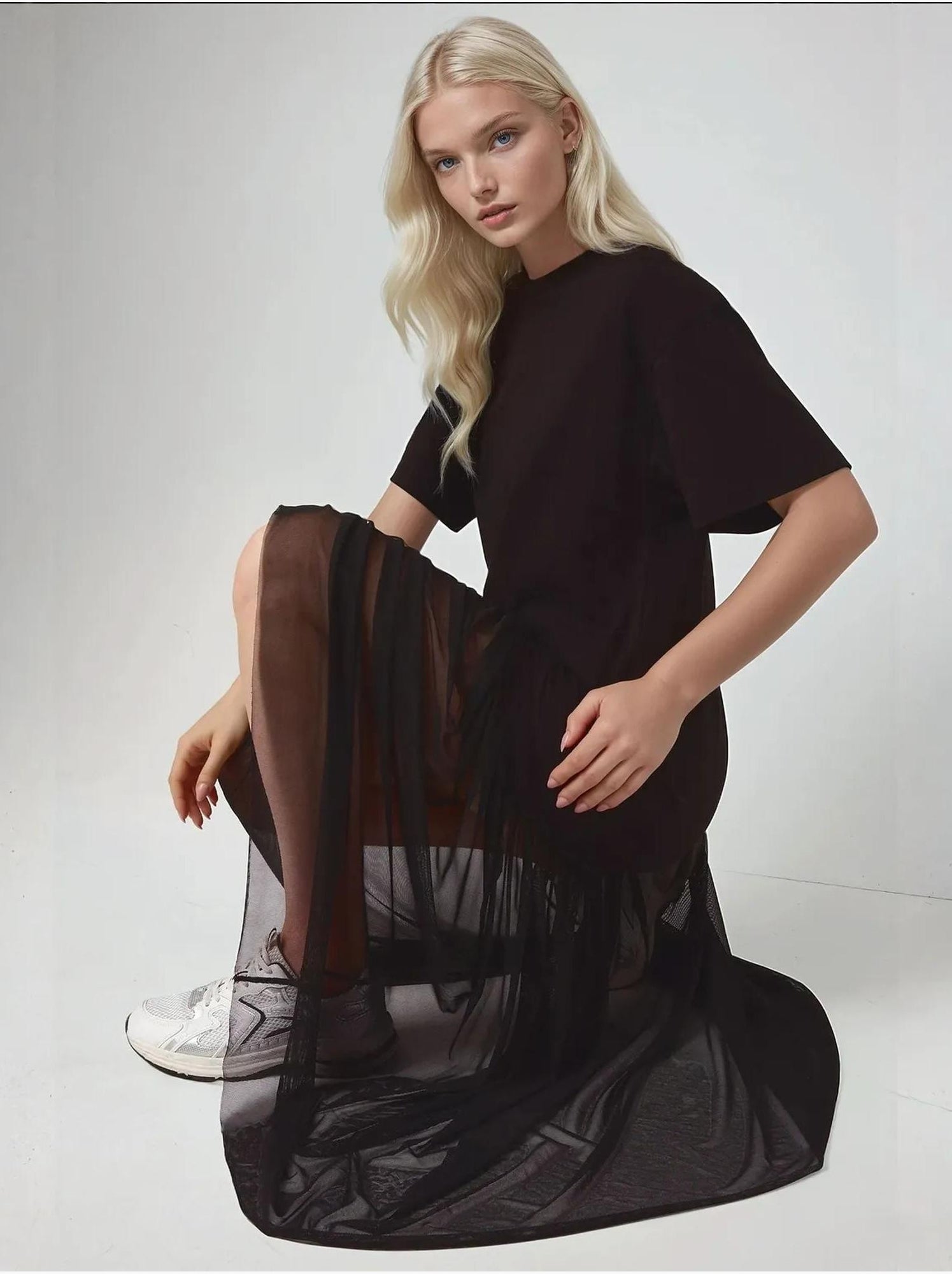 Robe mi-longue coupe confortable avec jupe en tulle collection pika - Noir