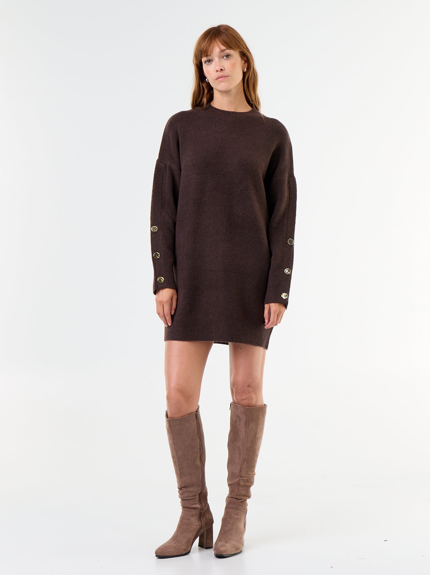 Robe pull avec boutons martelés - Marron