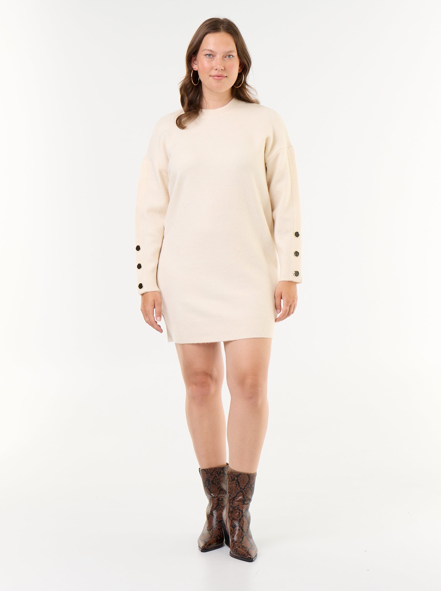 Robe pull avec manches boutonnées - Beige