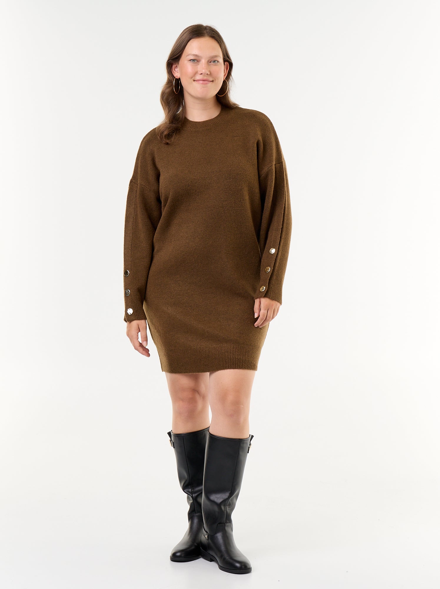 Robe pull avec manches boutonnées - Marron (GJO63_3)