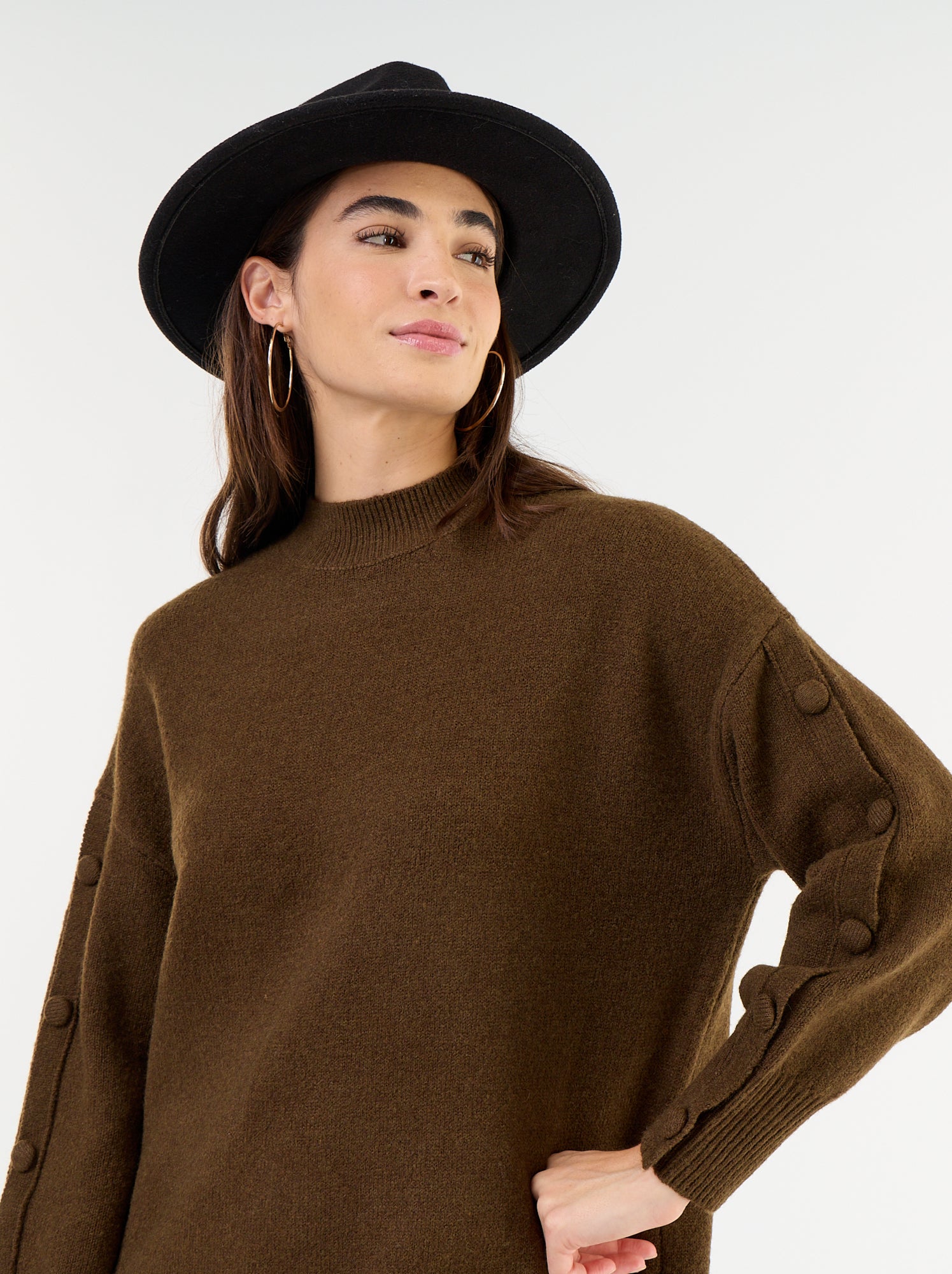 Robe pull courte avec manches boutonnées - Marron