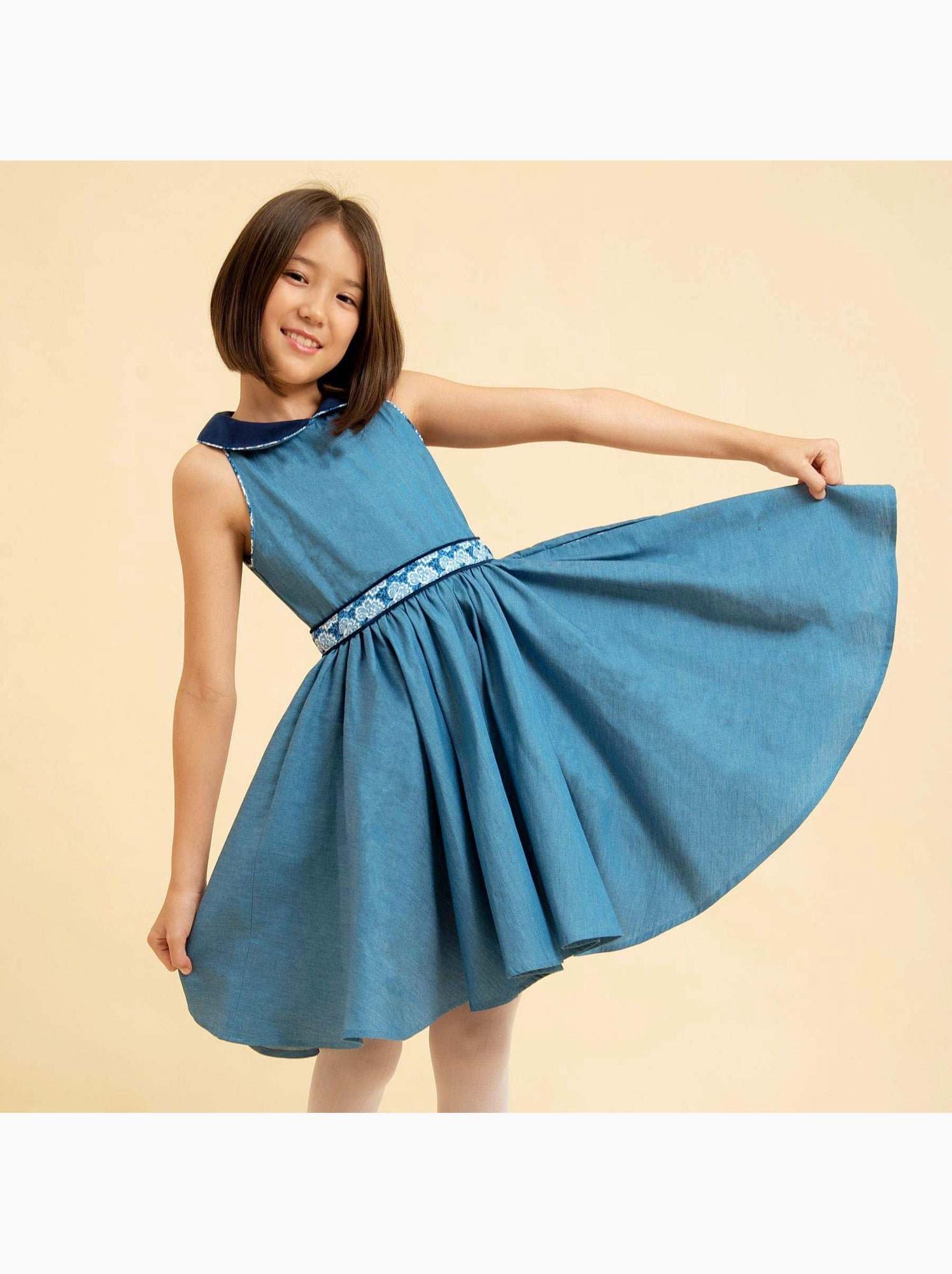 Robe Qui Tourne   à Col Claudine  HEPBURN - La Faute à Voltaire - Bleu