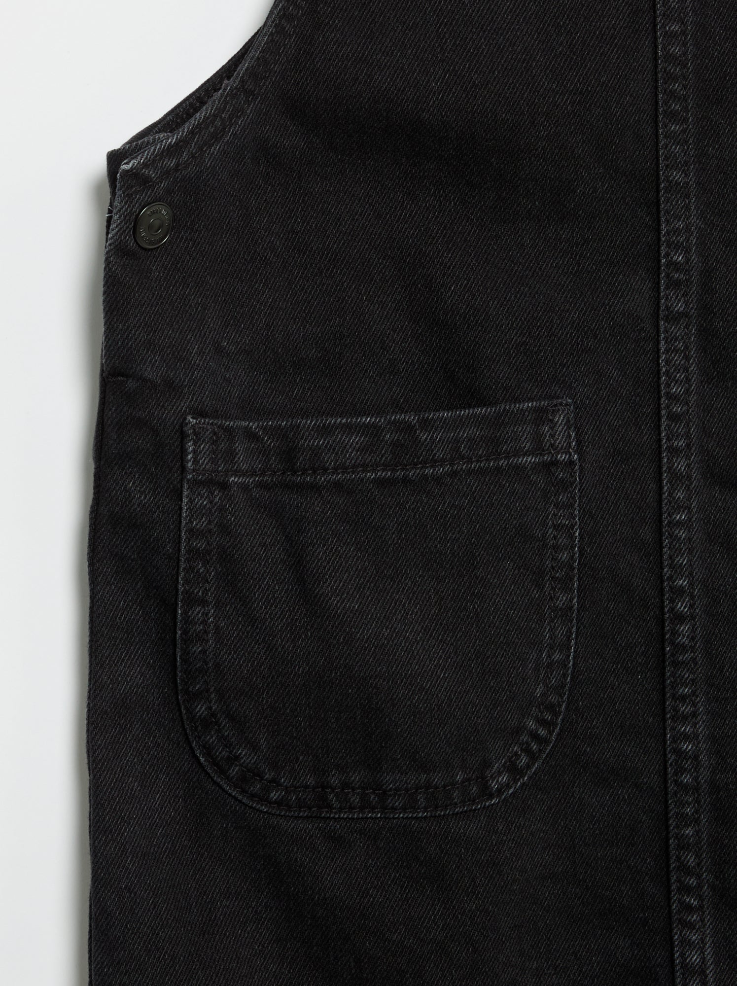 Robe salopette en jean avec 2 poches plaquées - Noir