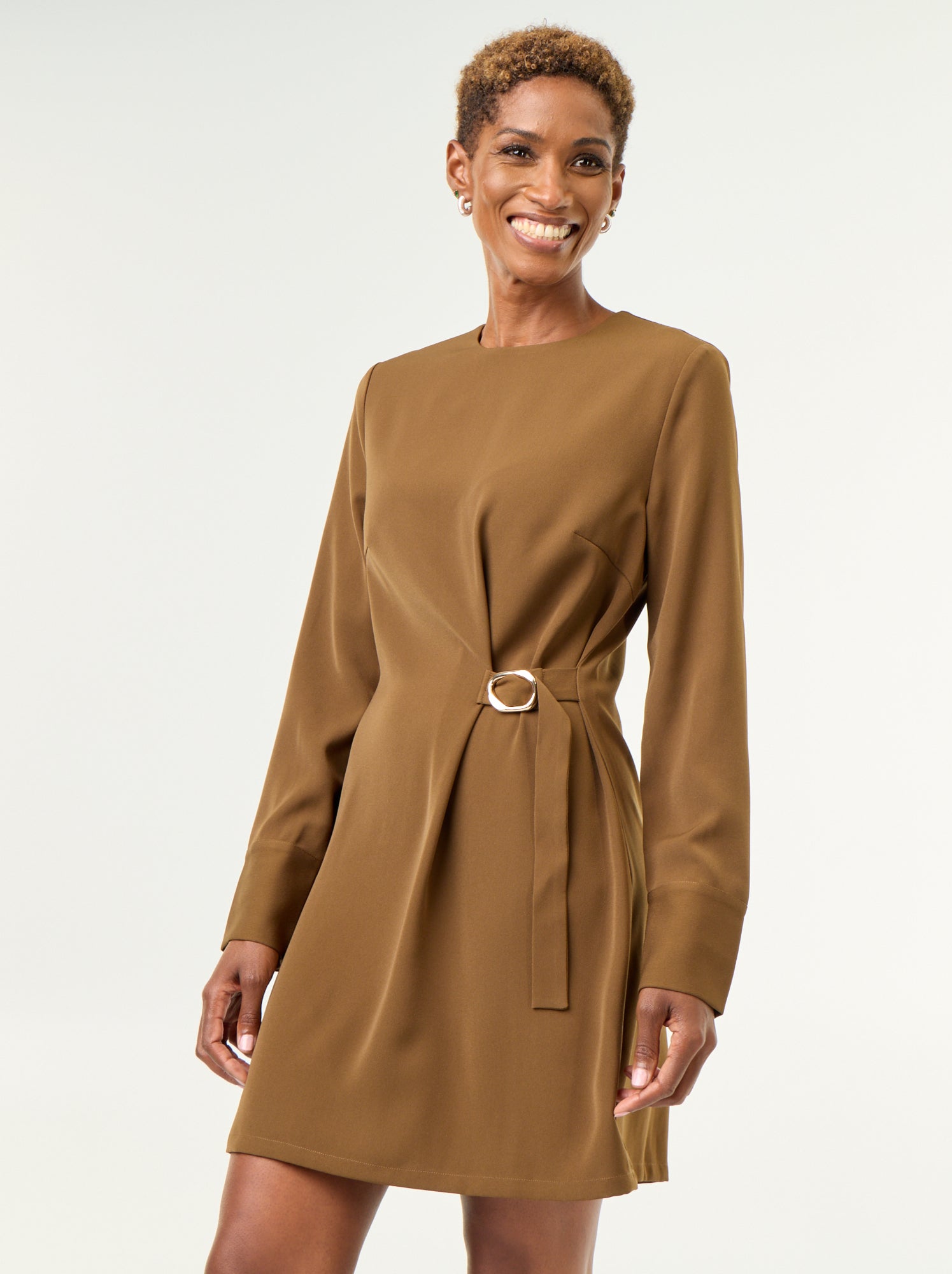Robe unie avec détails dorés - Marron