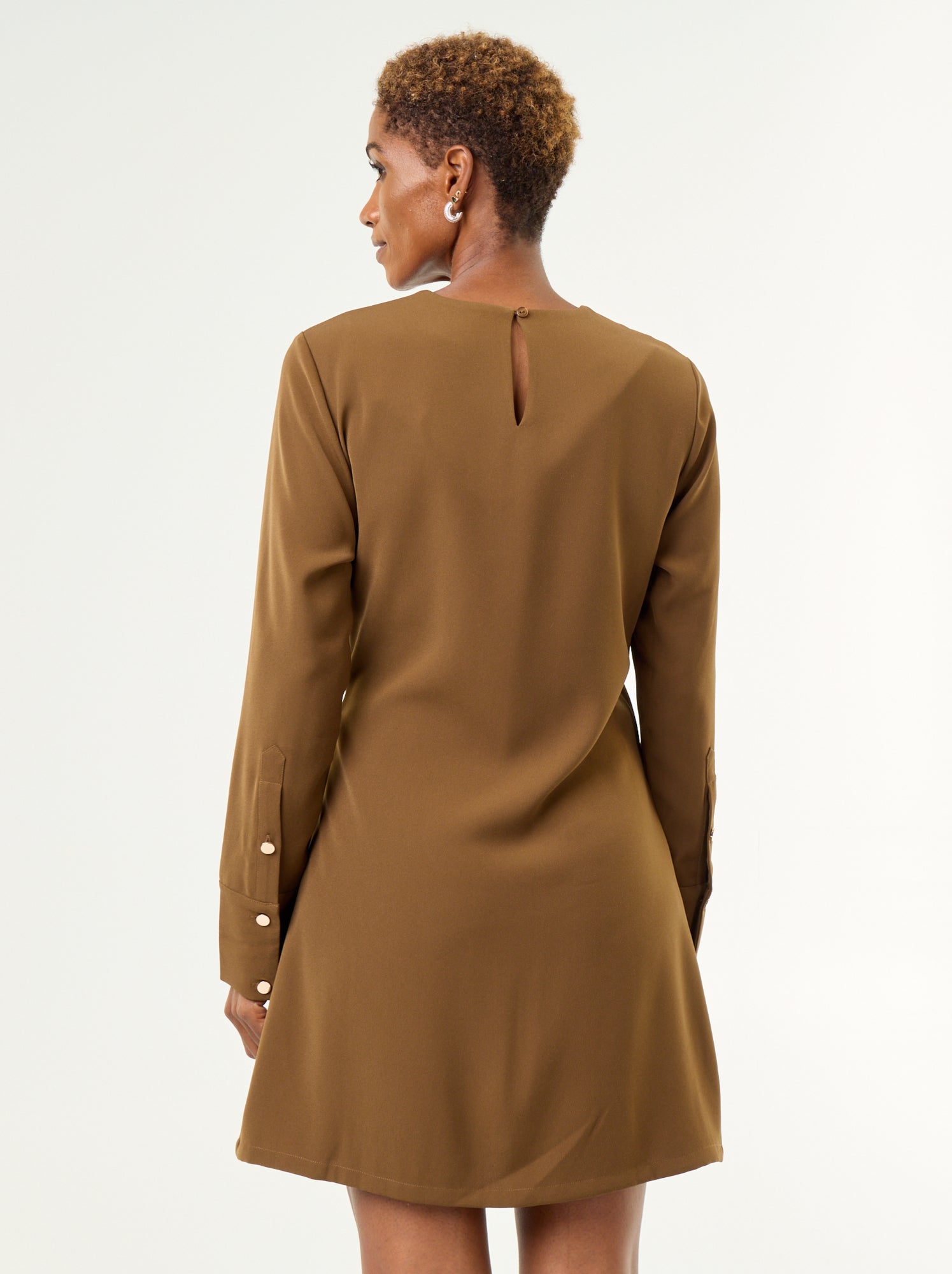 Robe unie avec détails dorés - Marron