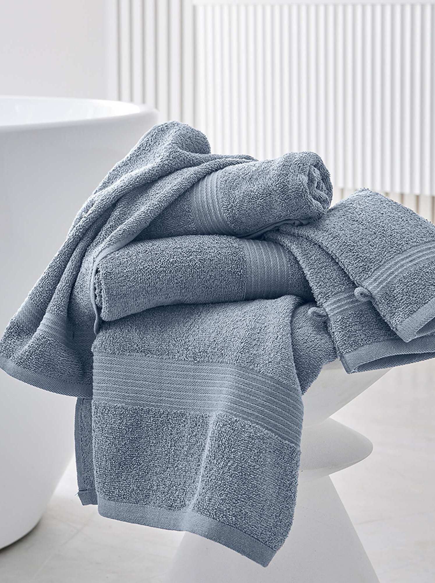 Serviette de bain 50 x 90 cm - bleu clair