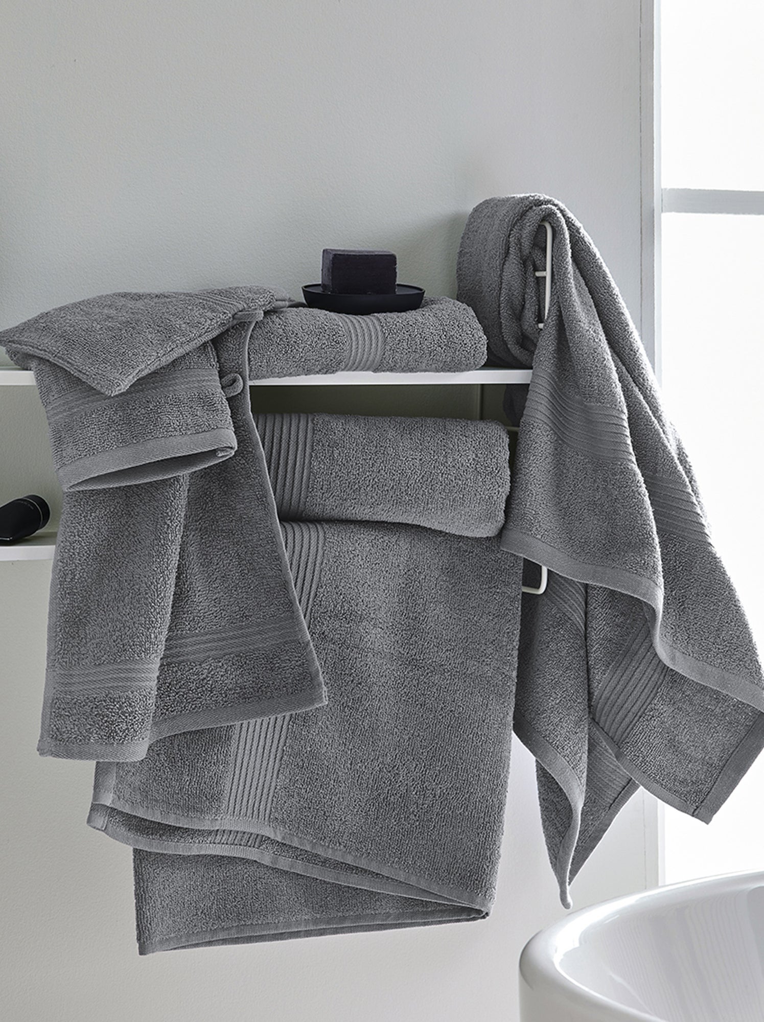 Serviette de bain 50 x 90 cm - gris