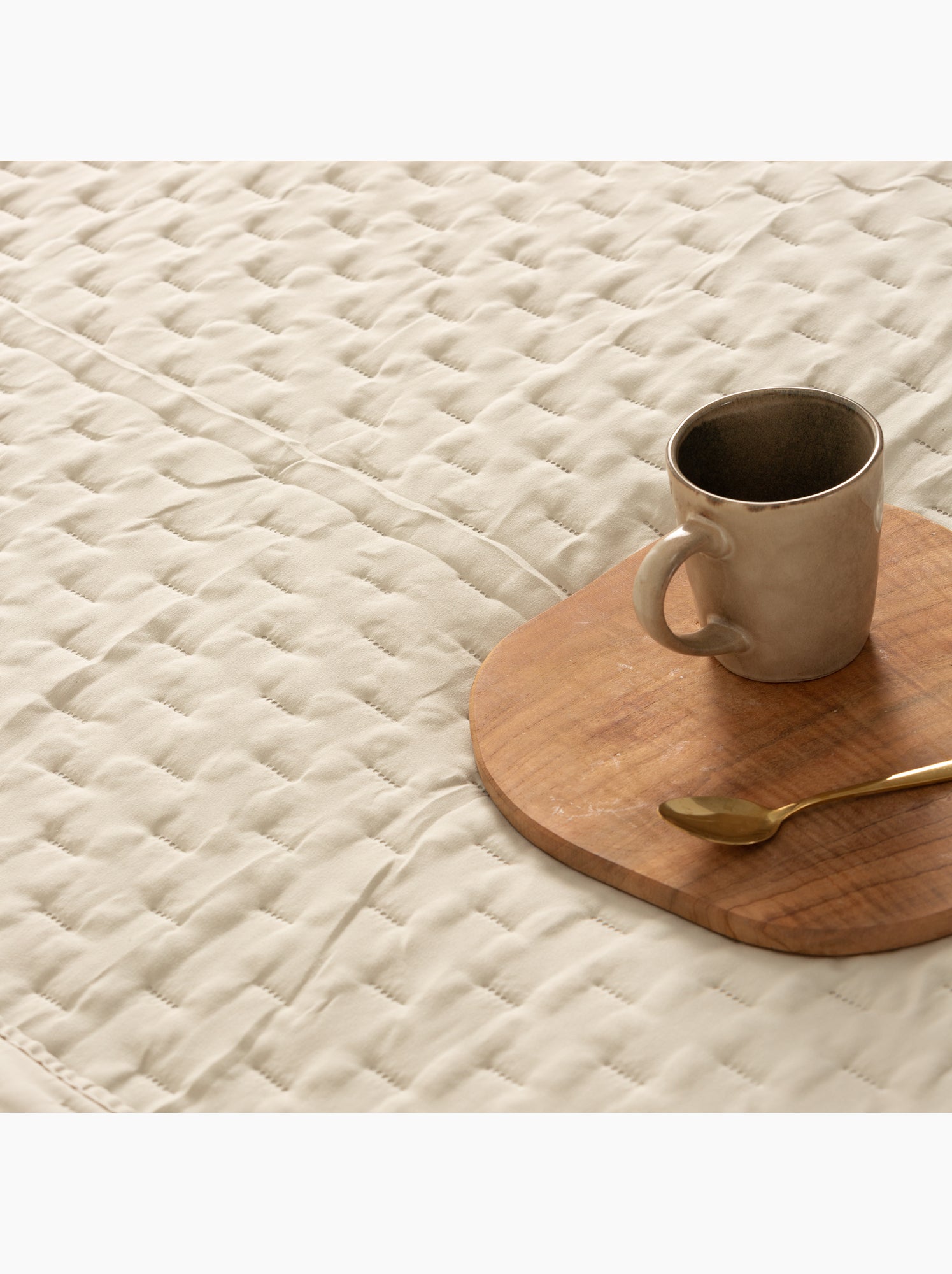 Set couvre-lit uni matelassé avec taie d’oreiller - Beige