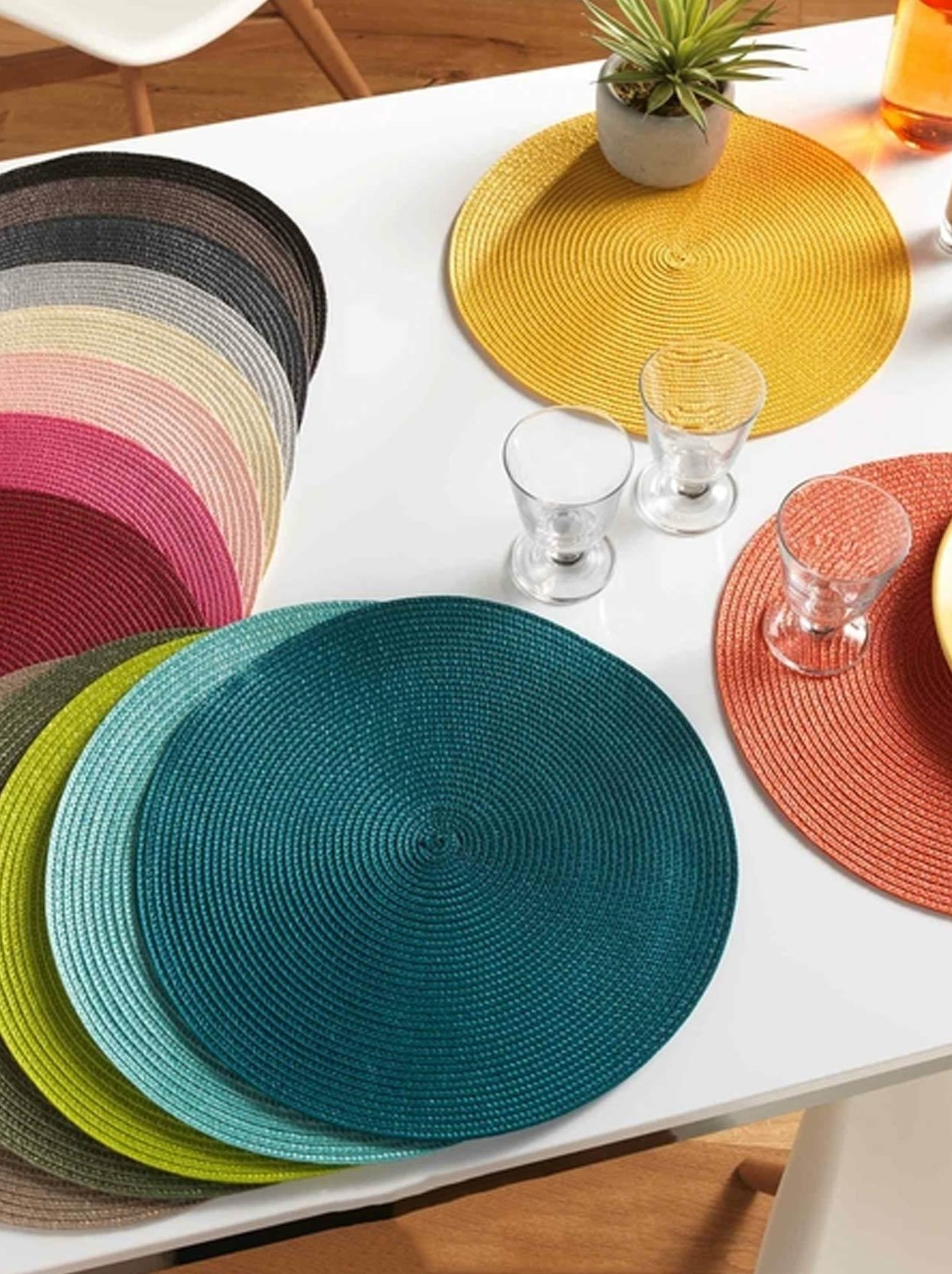 Set de table rond et coloré - Taupe