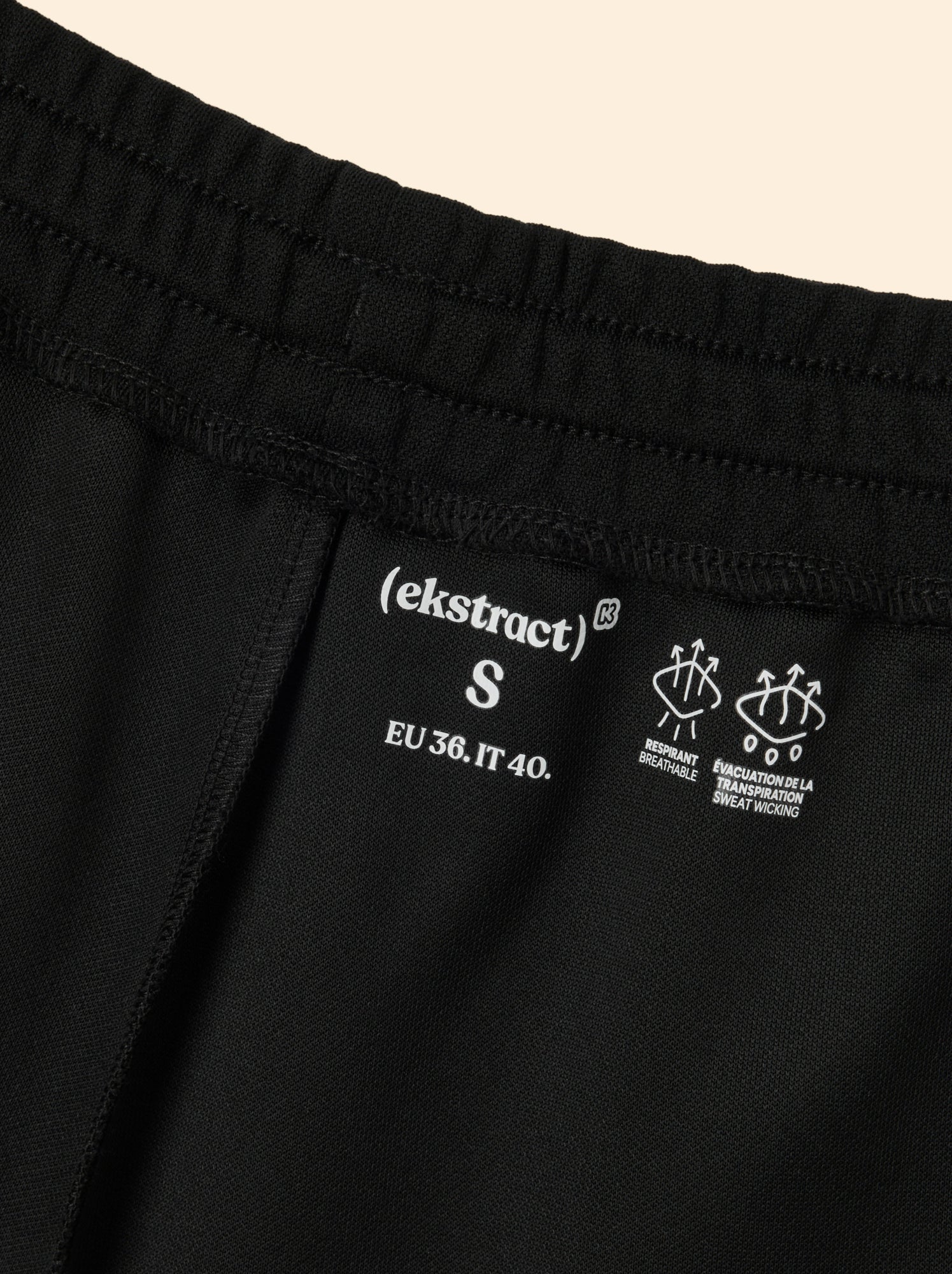 Short à bords contrastés - (ekstract) - Noir