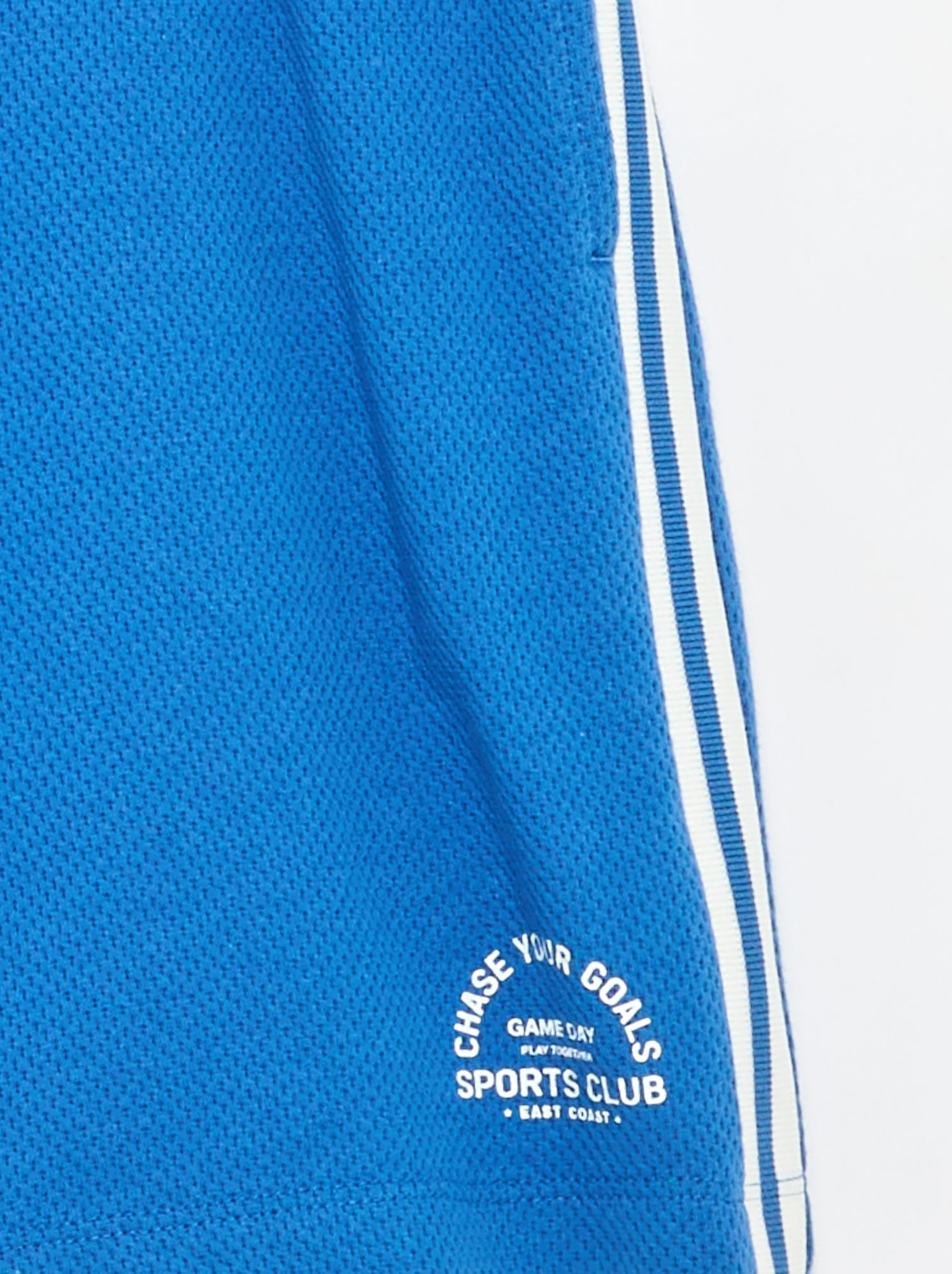 Short ample avec lignes contrastées sur les côtés - Bleu