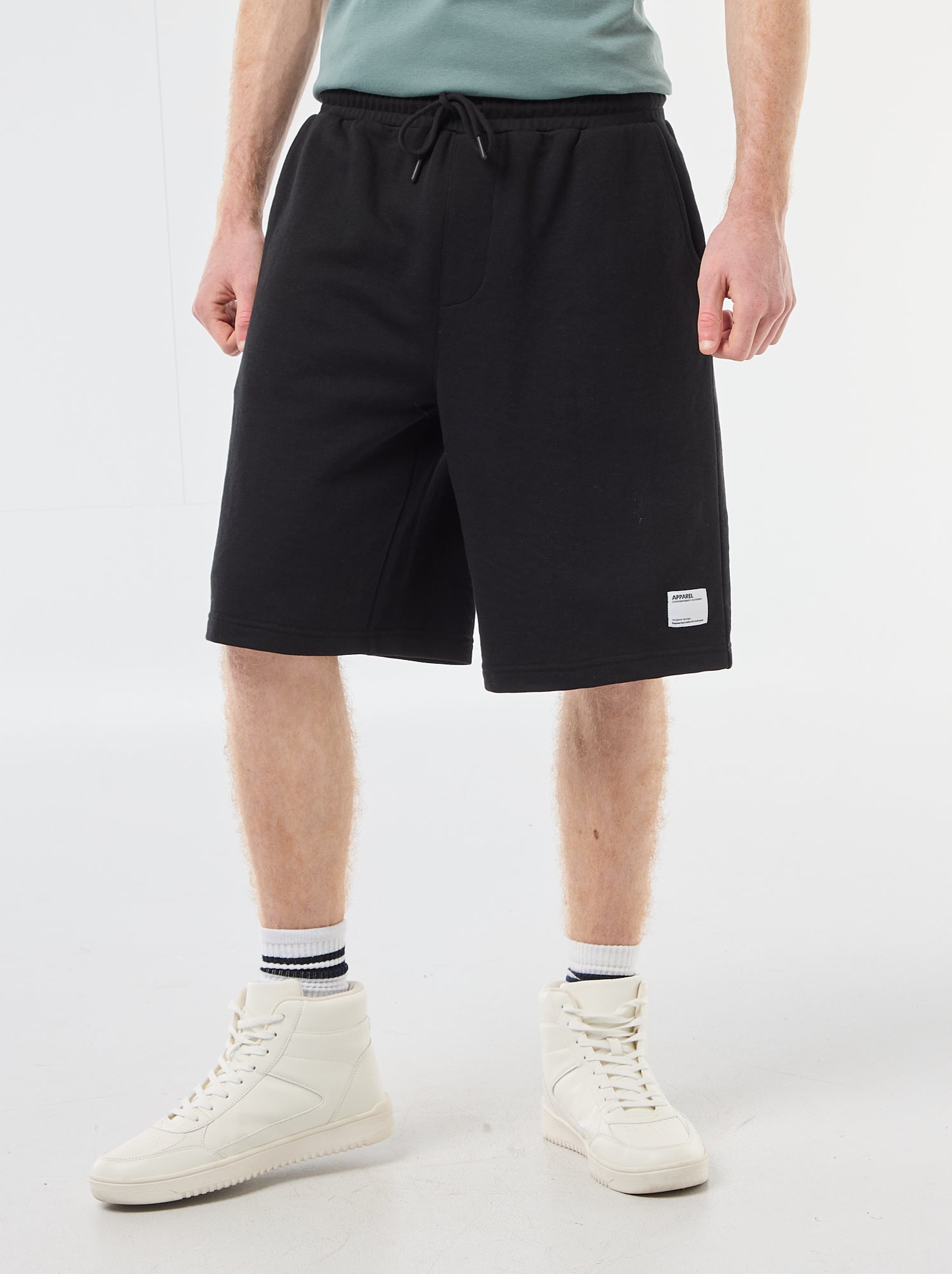 Short avec patch en coton uni - Noir