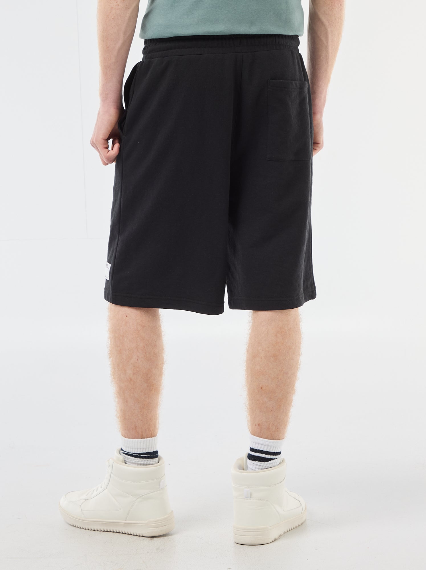 Short avec patch en coton uni - Noir