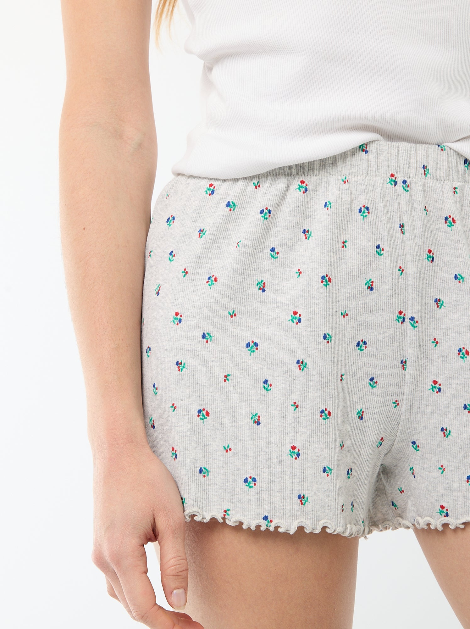 Short court de pyjama 'fleurs' all-over en coton - Gris (EYU11_4)