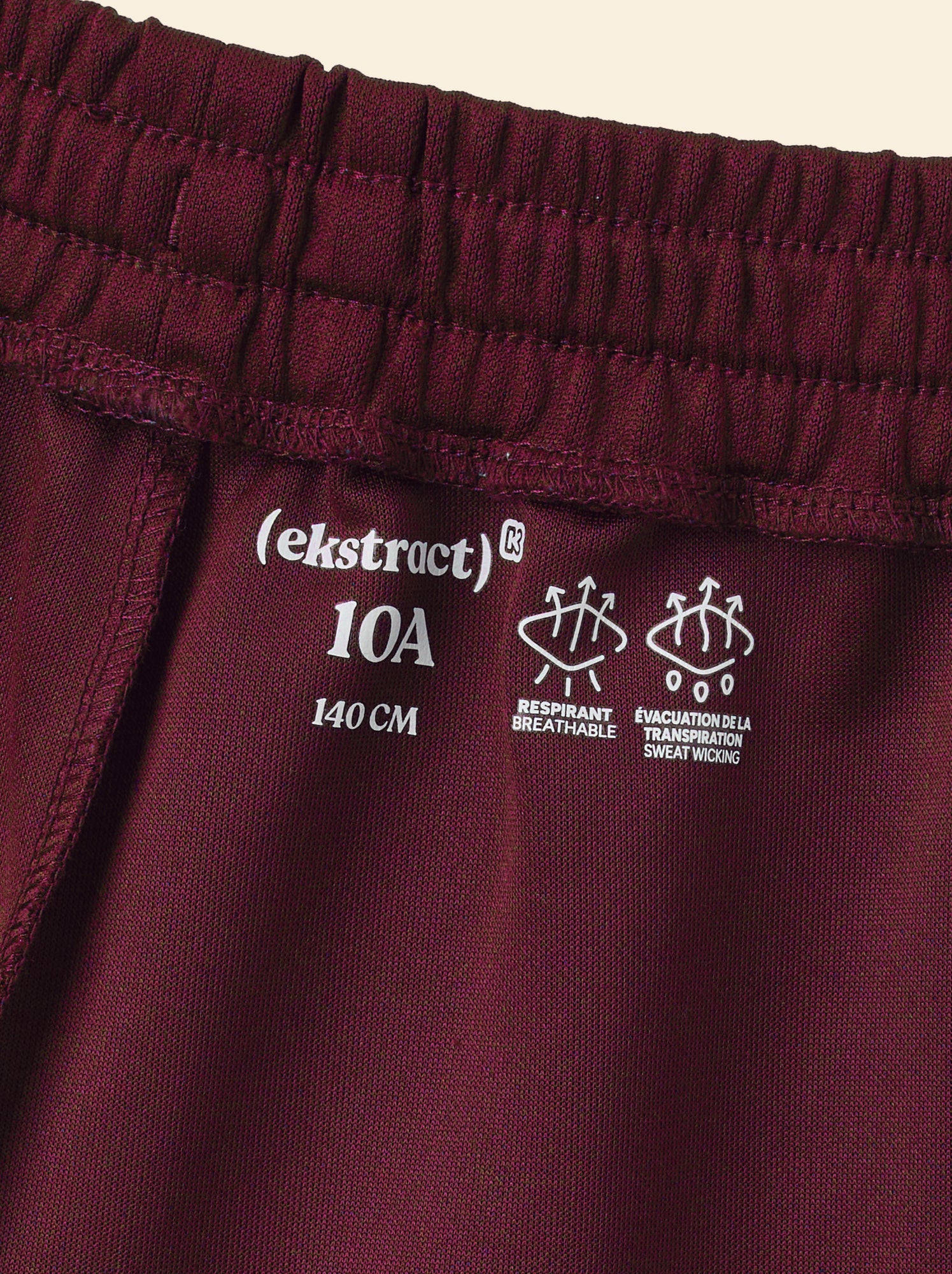 Short de sport avec bandes contrastées - (ekstract) - Rouge