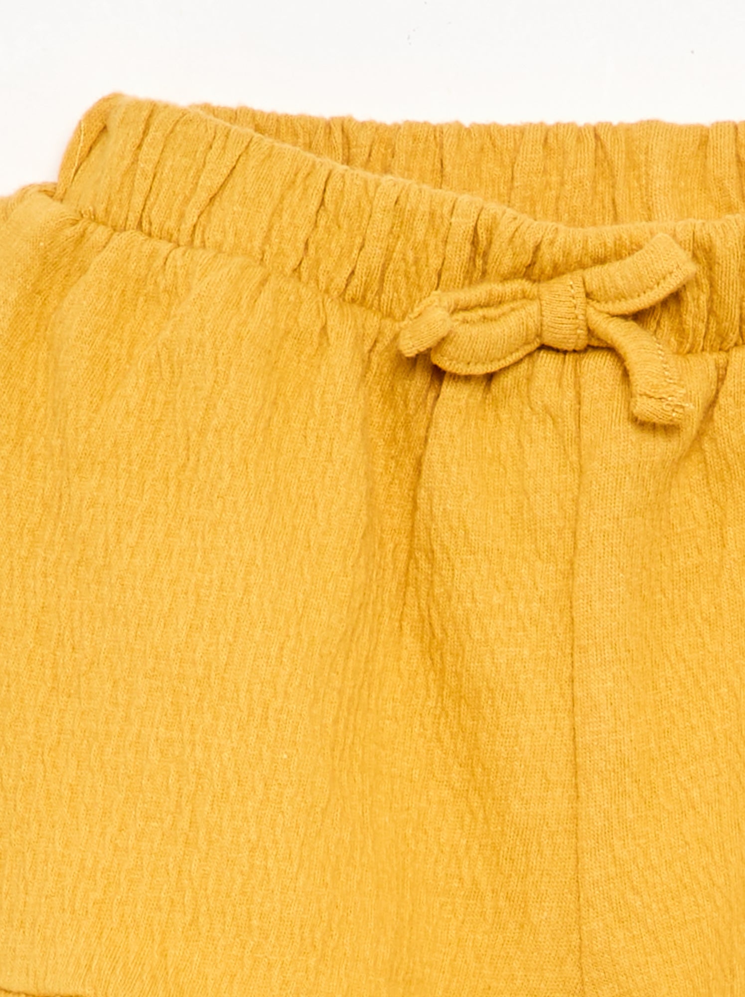 Short en maille froissée uni - Jaune