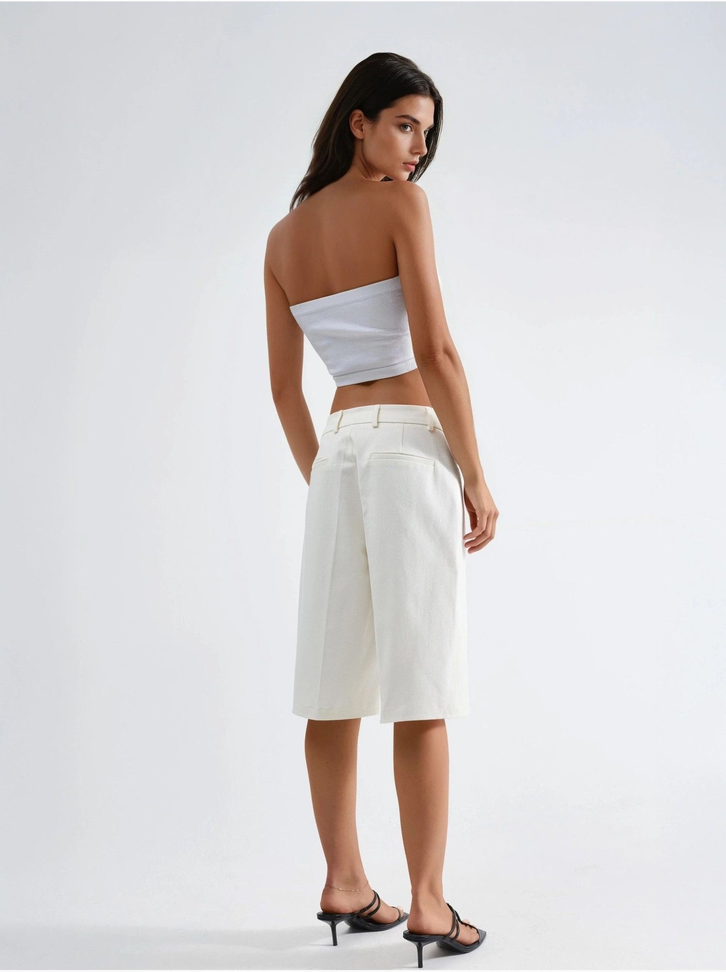 Short mi-long à jambes larges et coupe confortable - Blanc