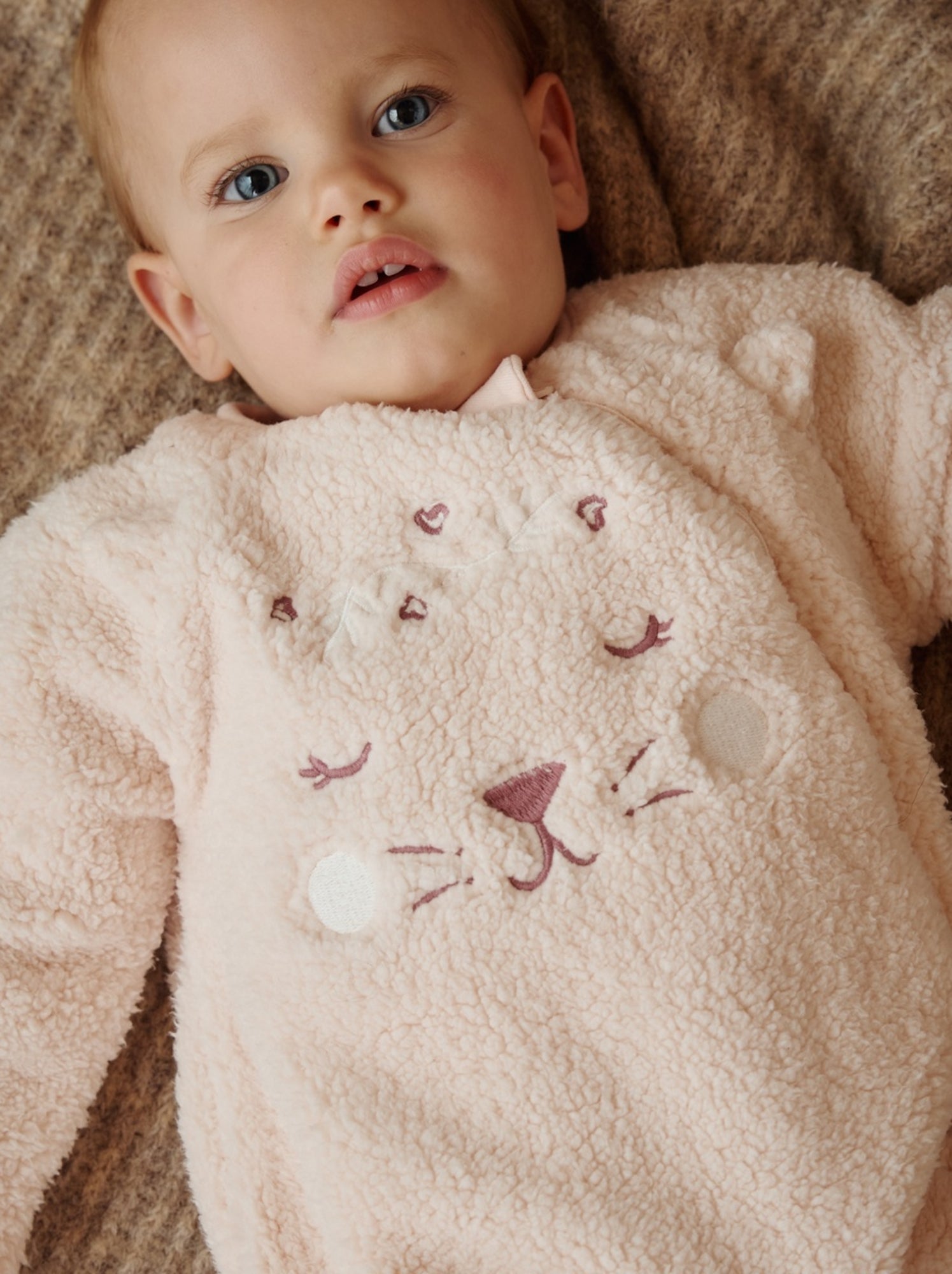 Surpyjama bébé en sherpa matcha - Rose