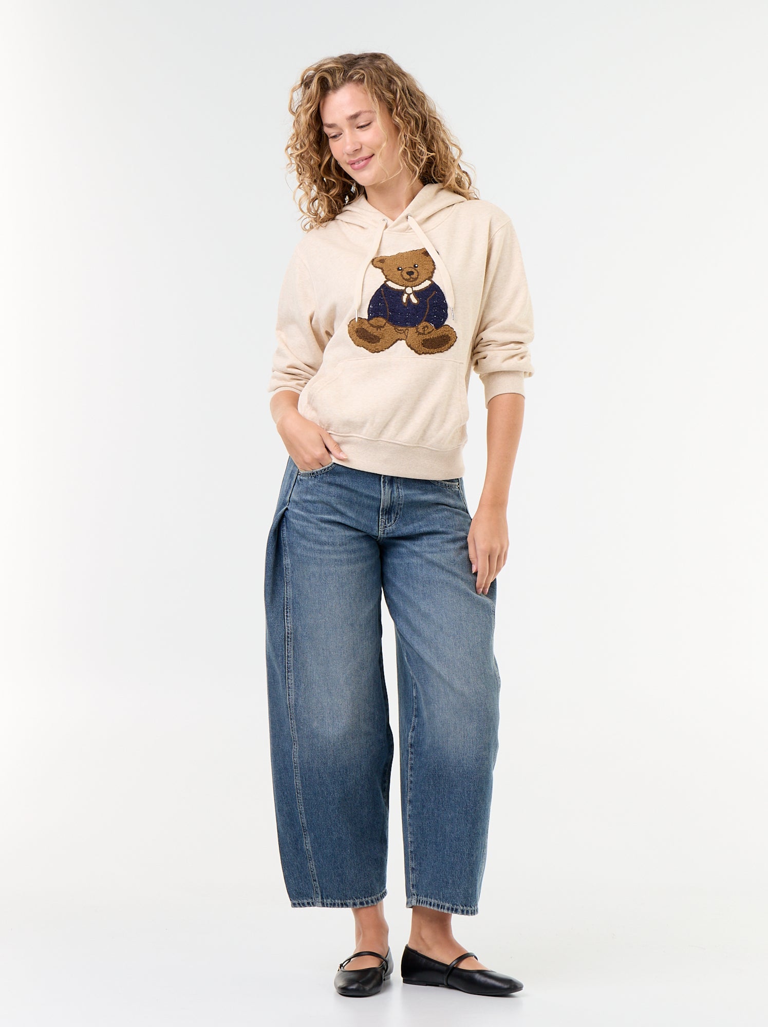 Sweat à capuche avec ours brodé - Beige