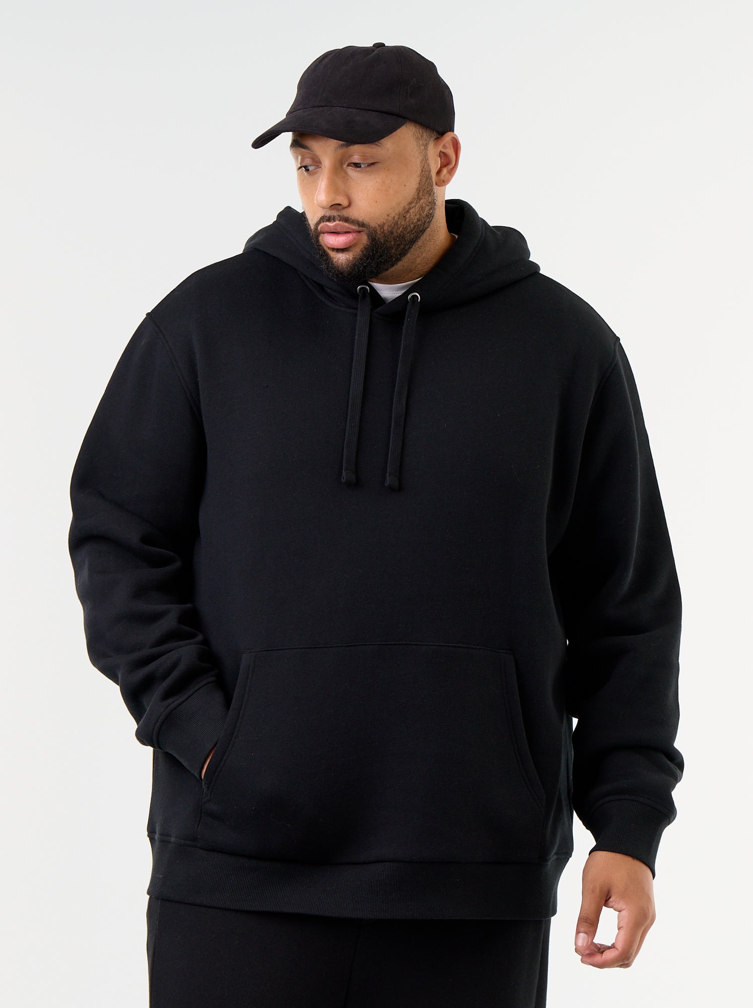 Sweat à capuche et poche kangourou - Noir