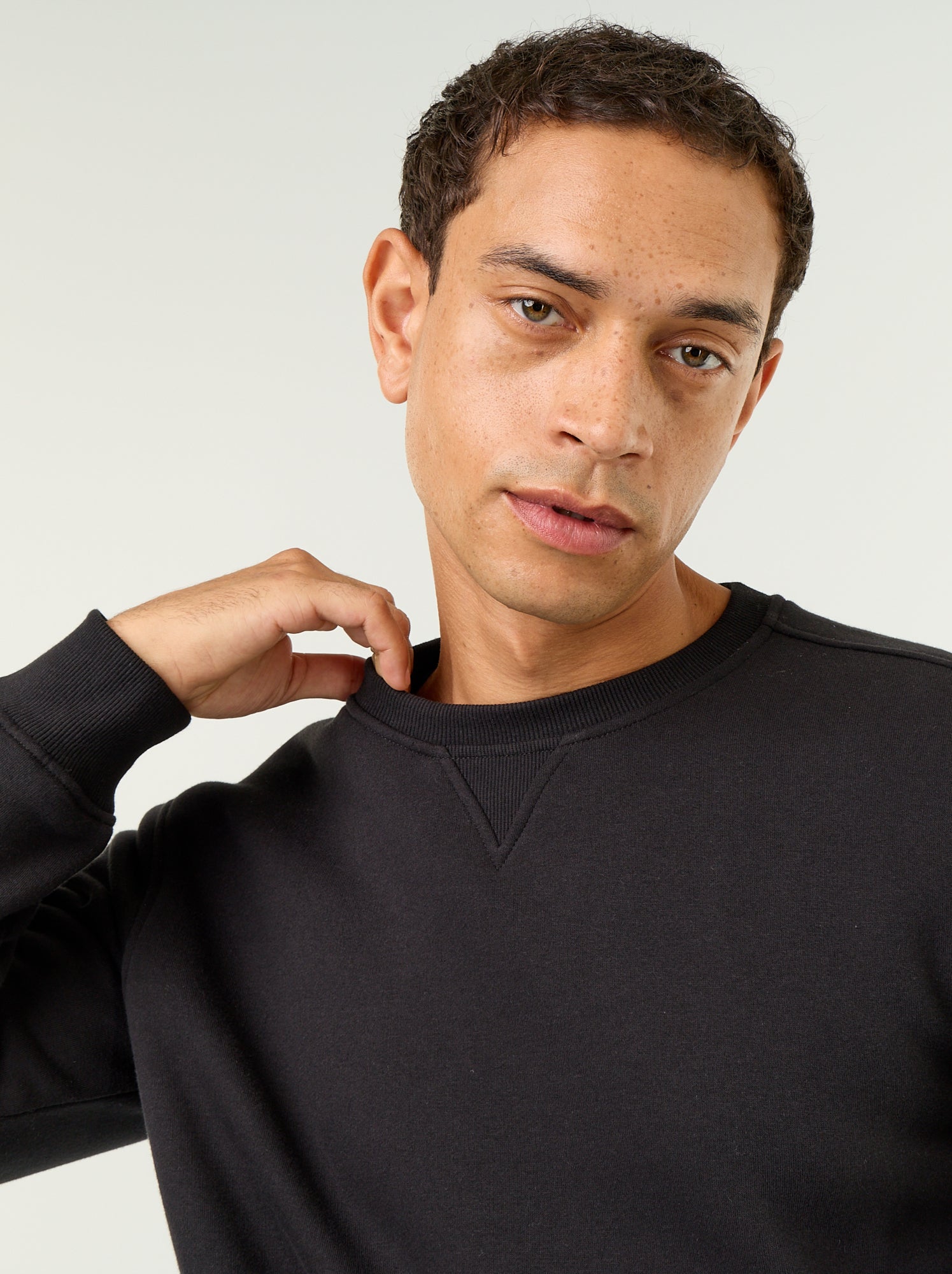 Sweat uni en molleton gratté - Noir