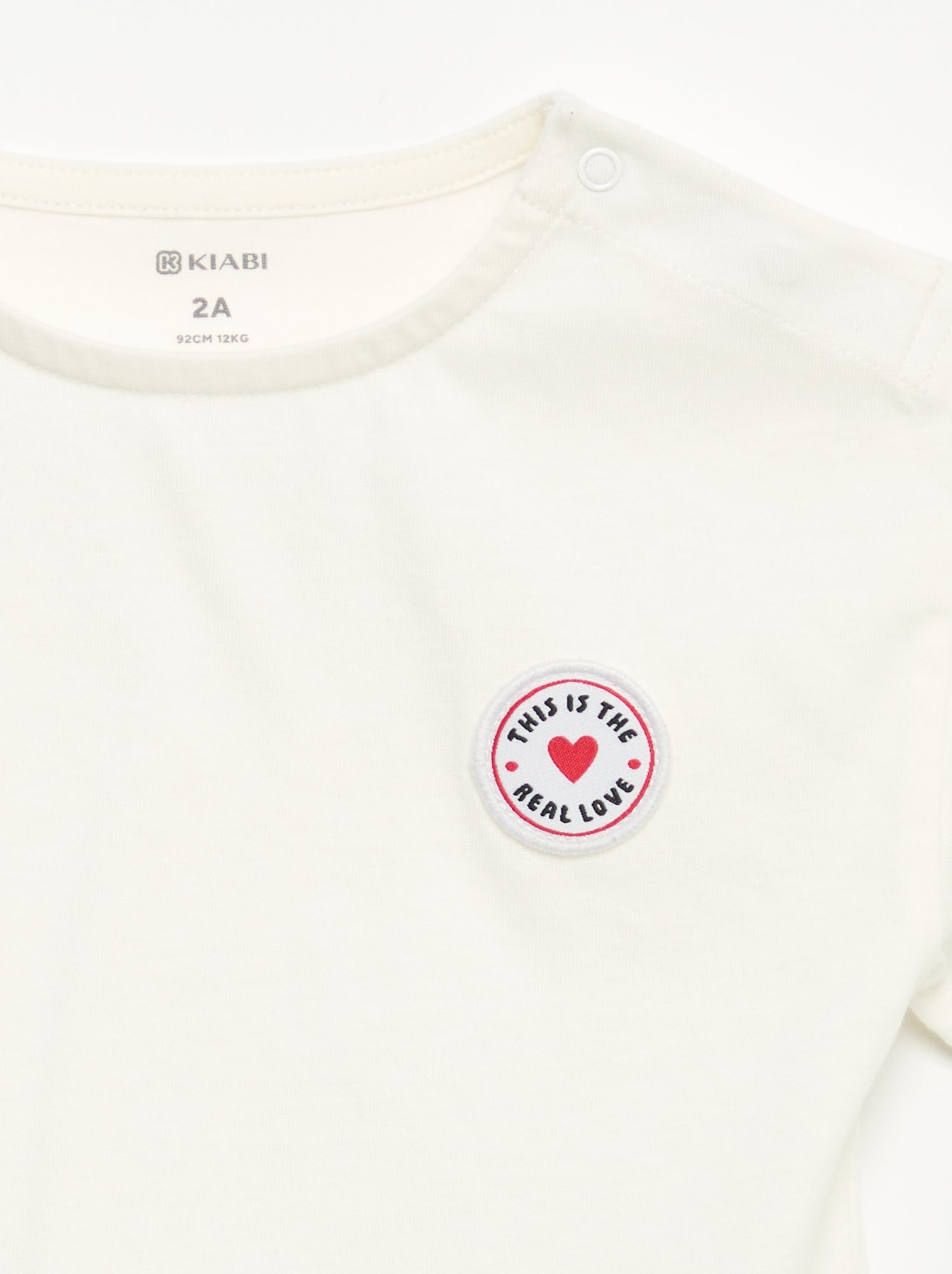 T-shirt à manches courtes avec cœur cousu - Blanc (FXD97_3)