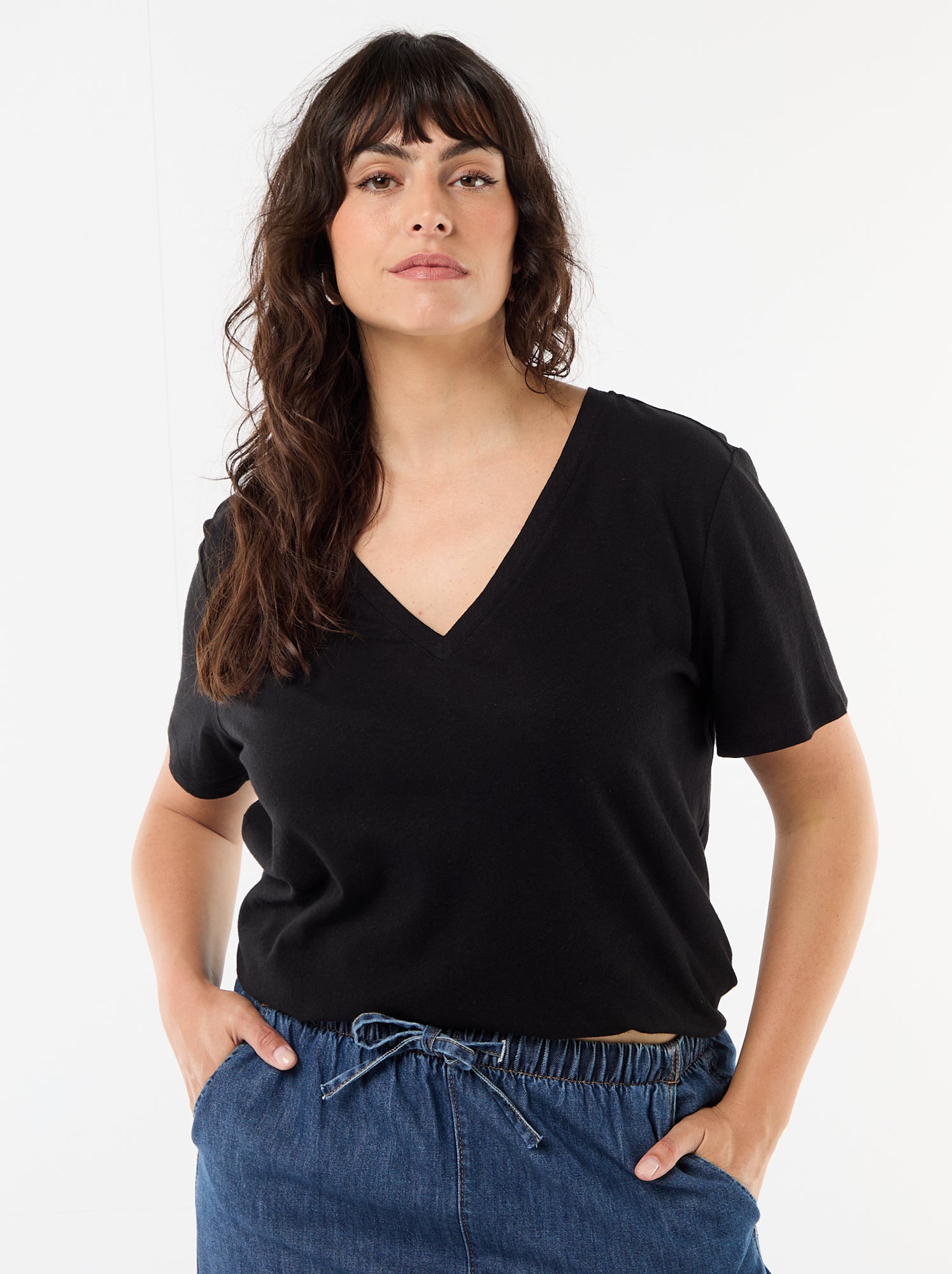 T-shirt basique col V et manches courtes - Noir
