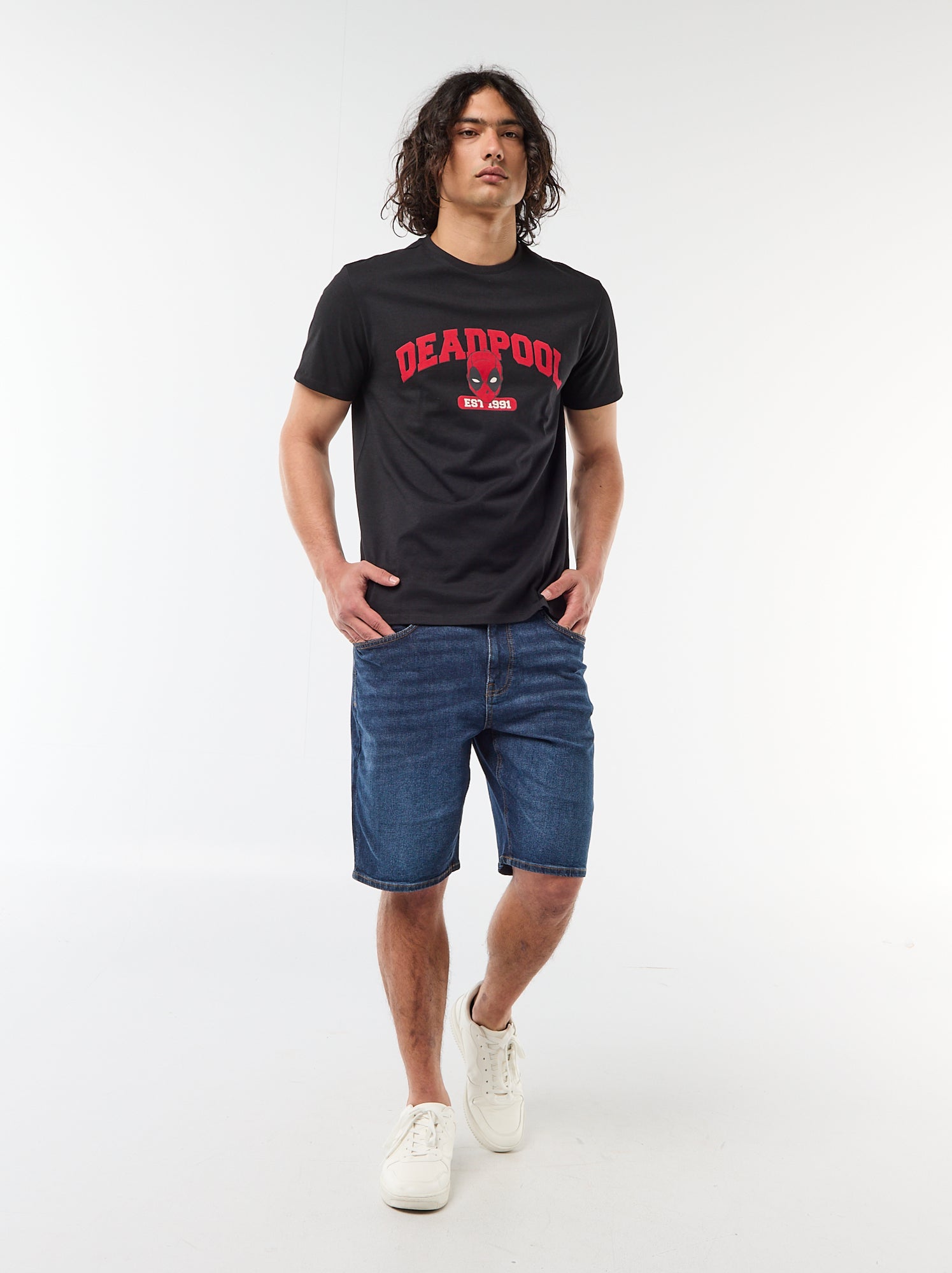 T-shirt 'Deadpool' 'Marvel' à manches courtes - Noir