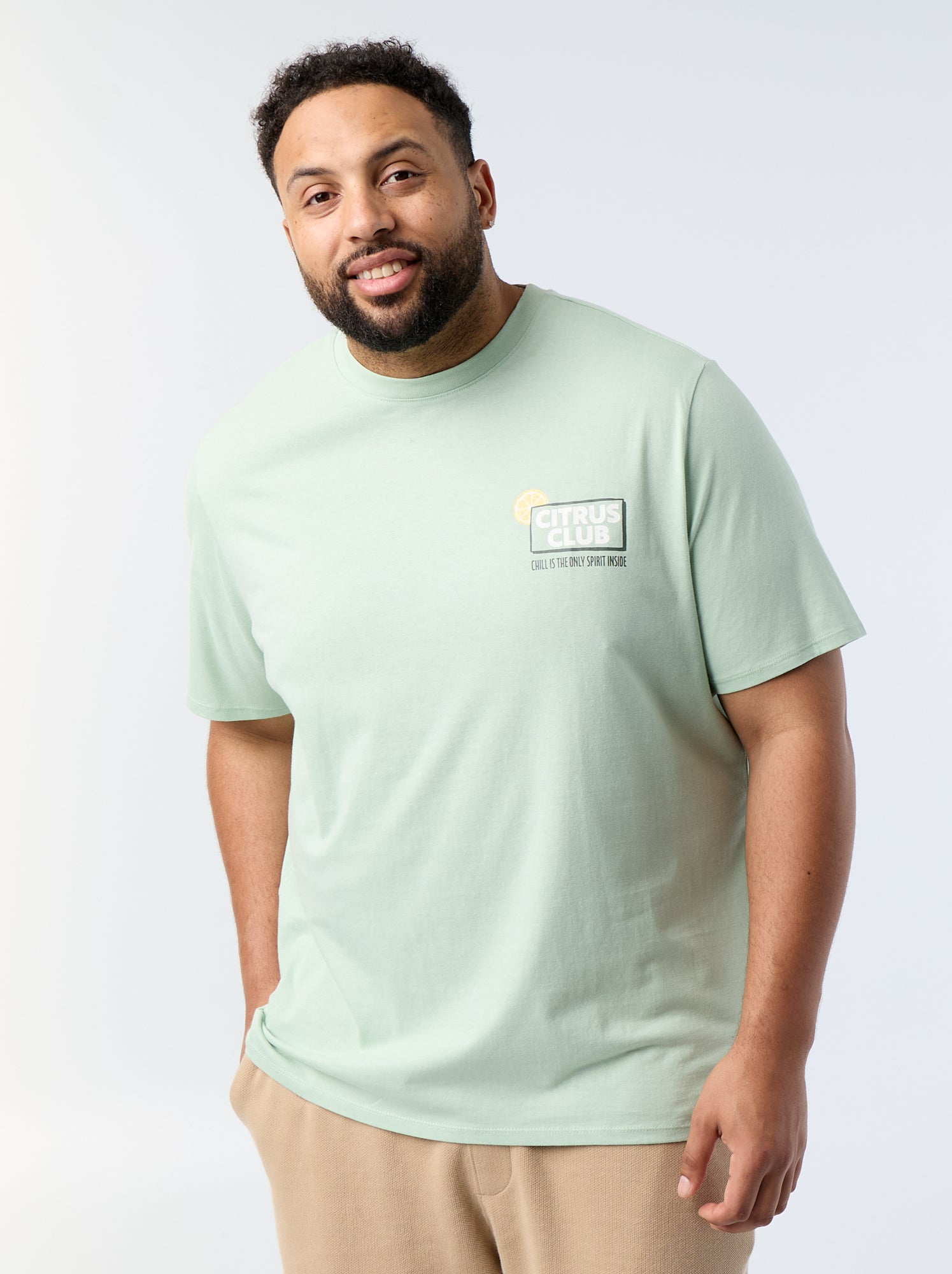 T-shirt imprimé à manches courtes - Vert (FUV45_6)