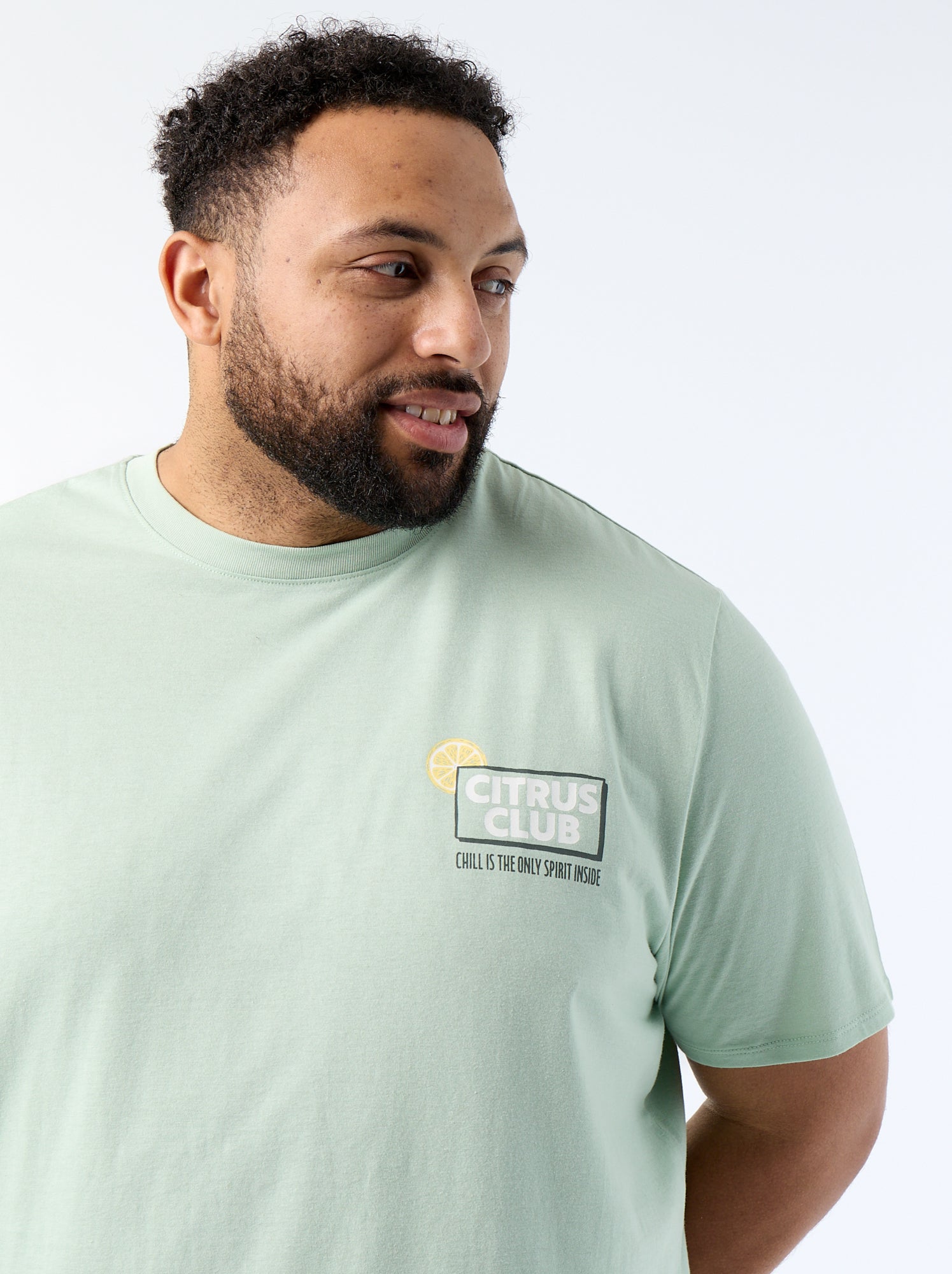 T-shirt imprimé à manches courtes - Vert (FUV45_6)
