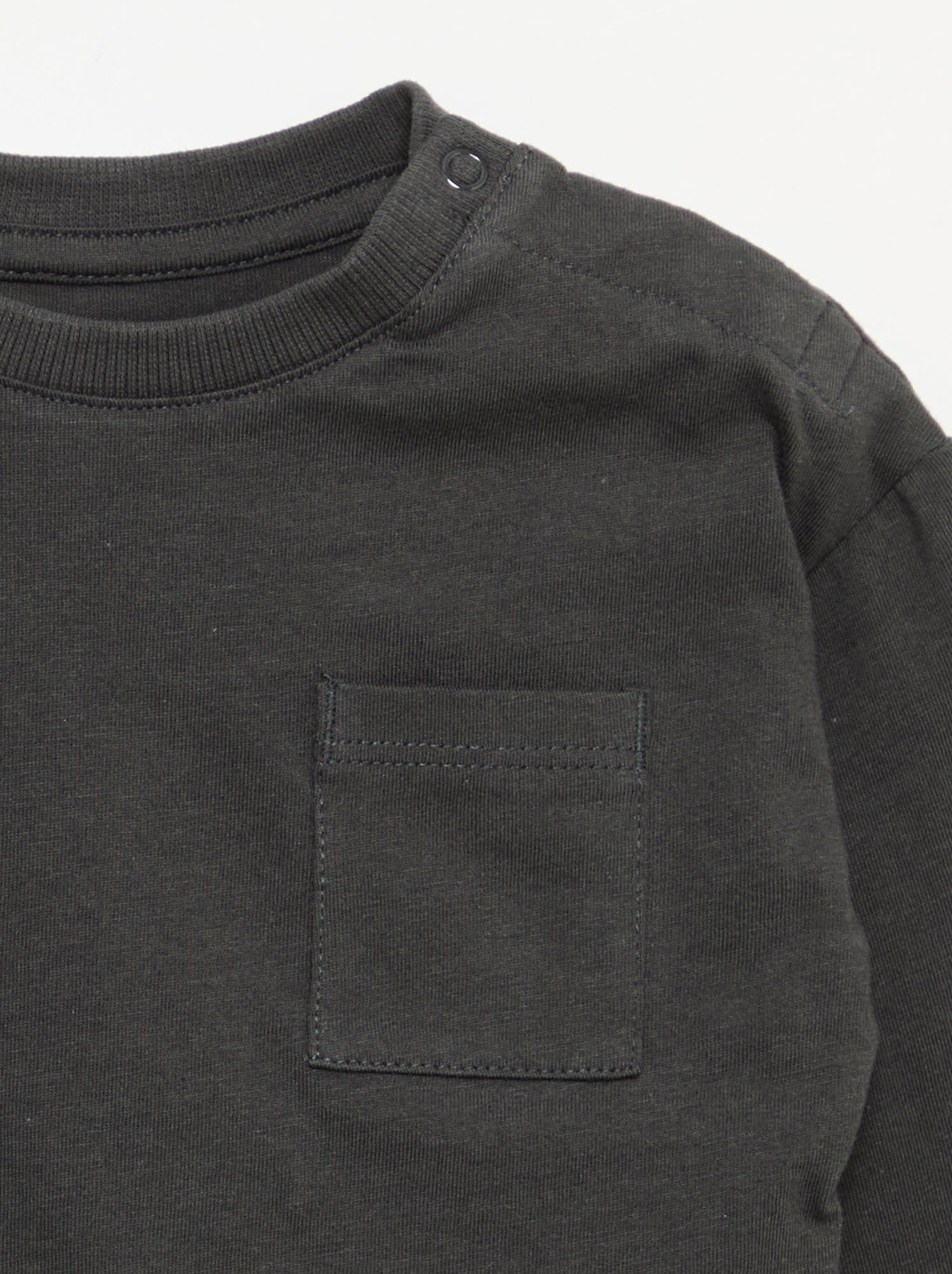 T-shirt manches longues et poche poitrine - Noir