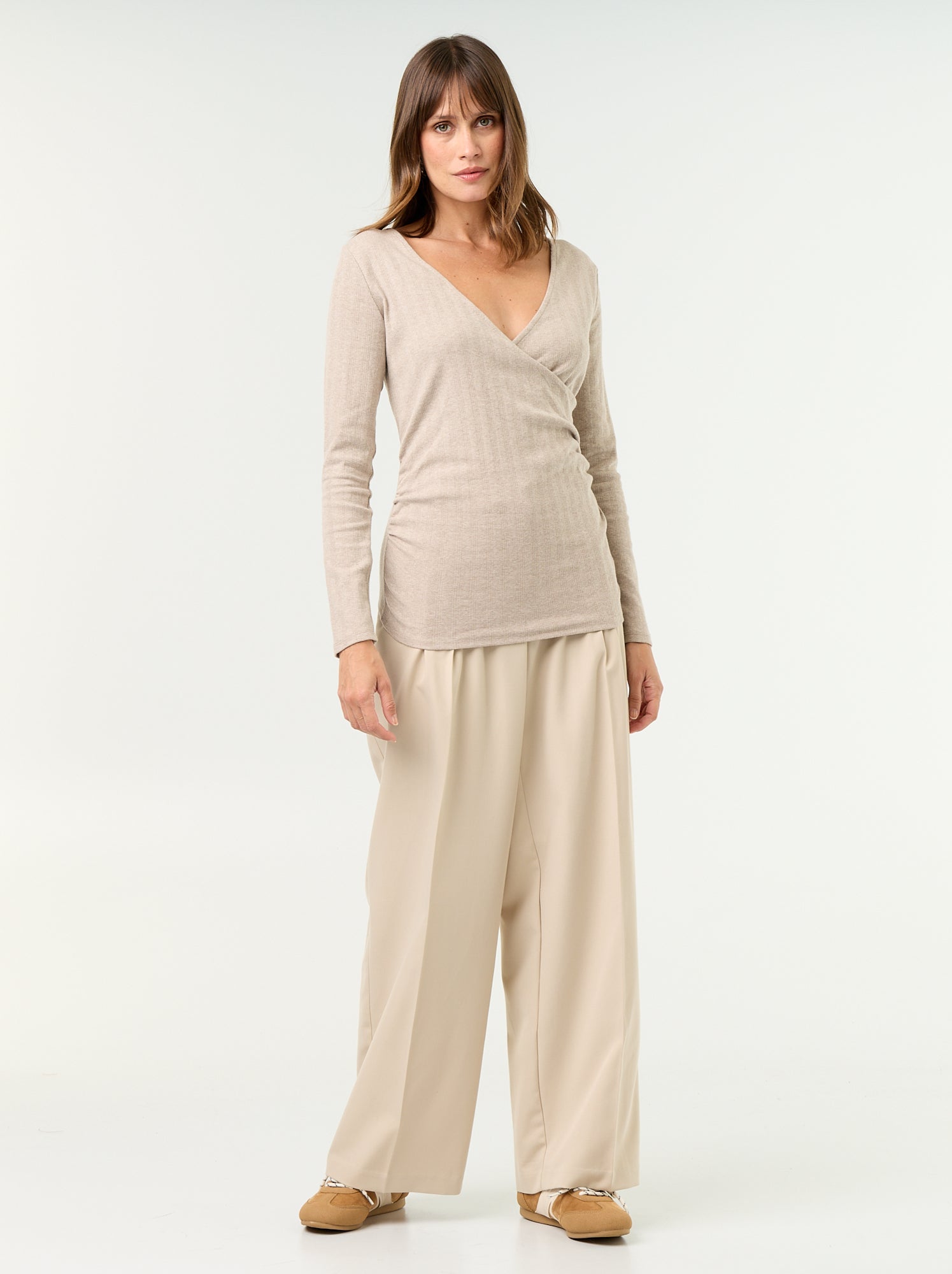 Tee-shirt d'allaitement col cache-coeur - Beige