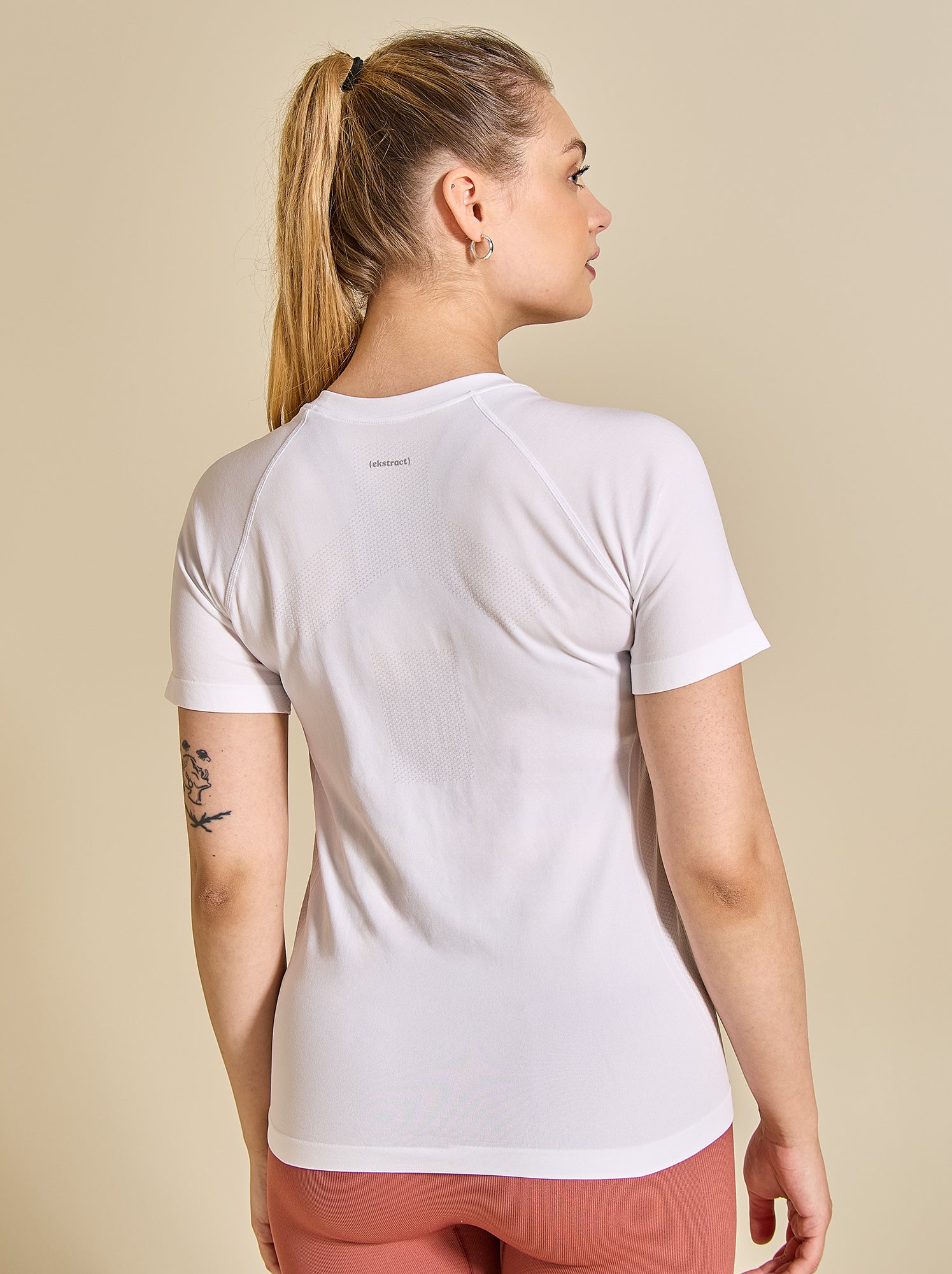 Tee-shirt de sport effet seconde peau - (ekstract) - Blanc
