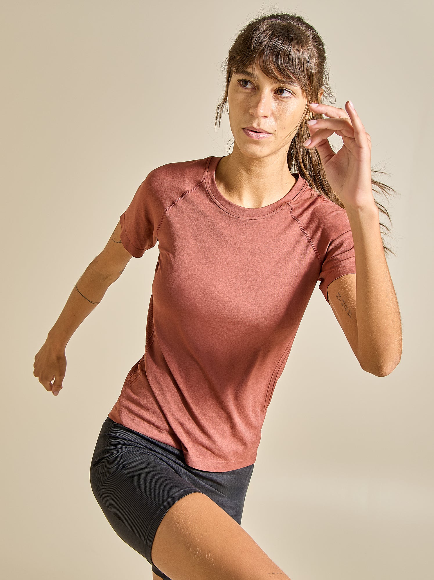 Tee-shirt de sport effet seconde peau - (ekstract) - Marron (GHN29_4)