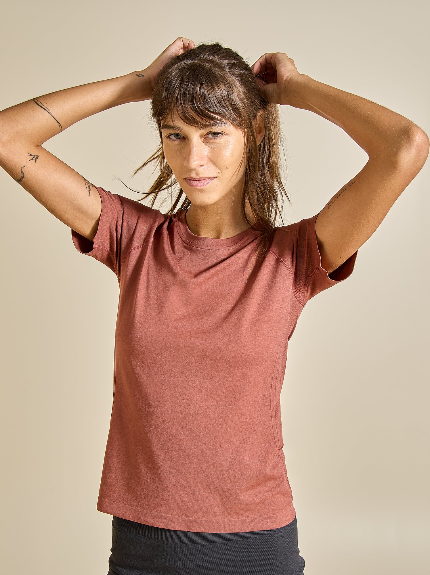 Tee-shirt de sport effet seconde peau - (ekstract) - Marron (GHN29_4)
