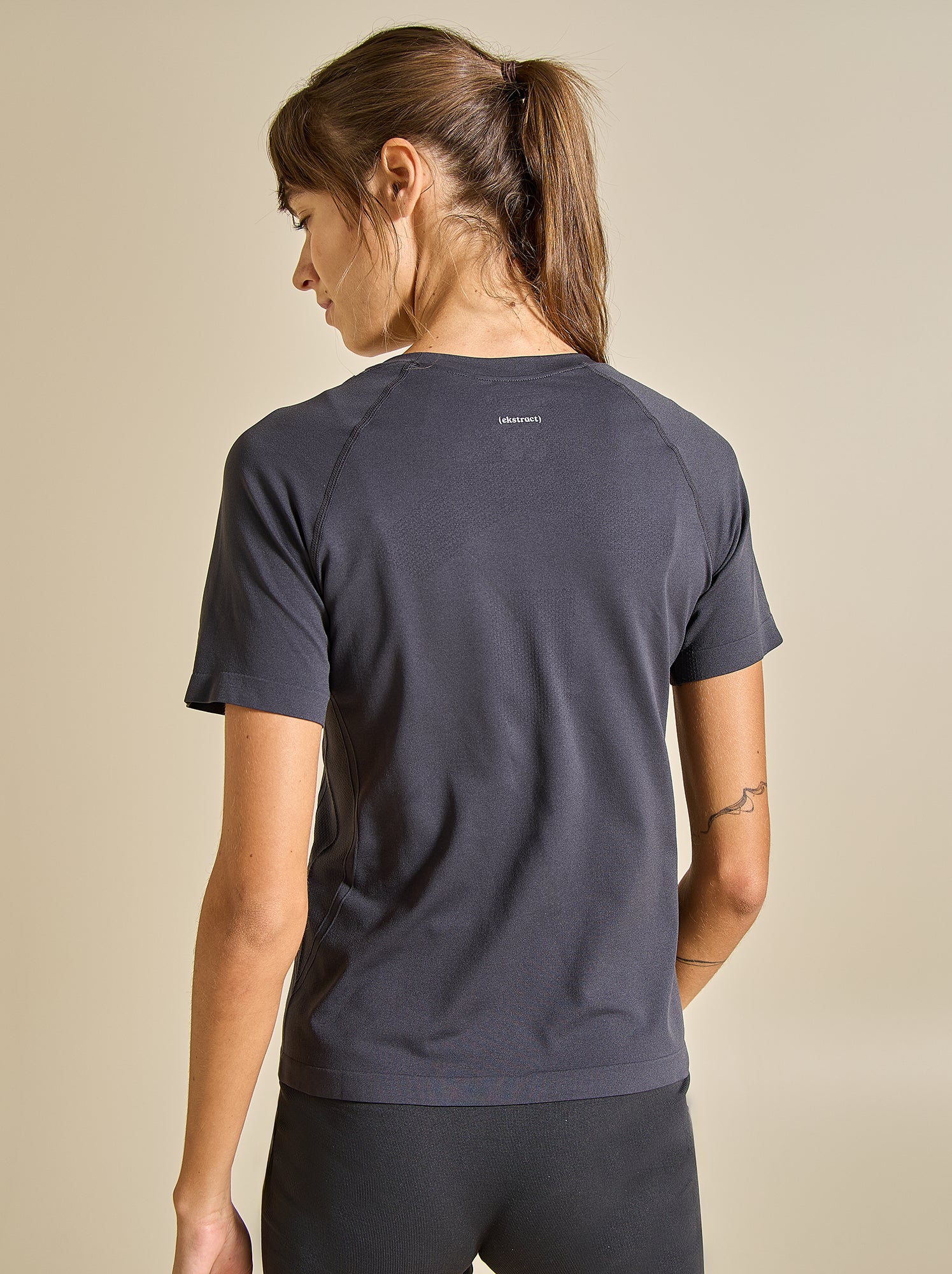 Tee-shirt de sport effet seconde peau - (ekstract) - Noir