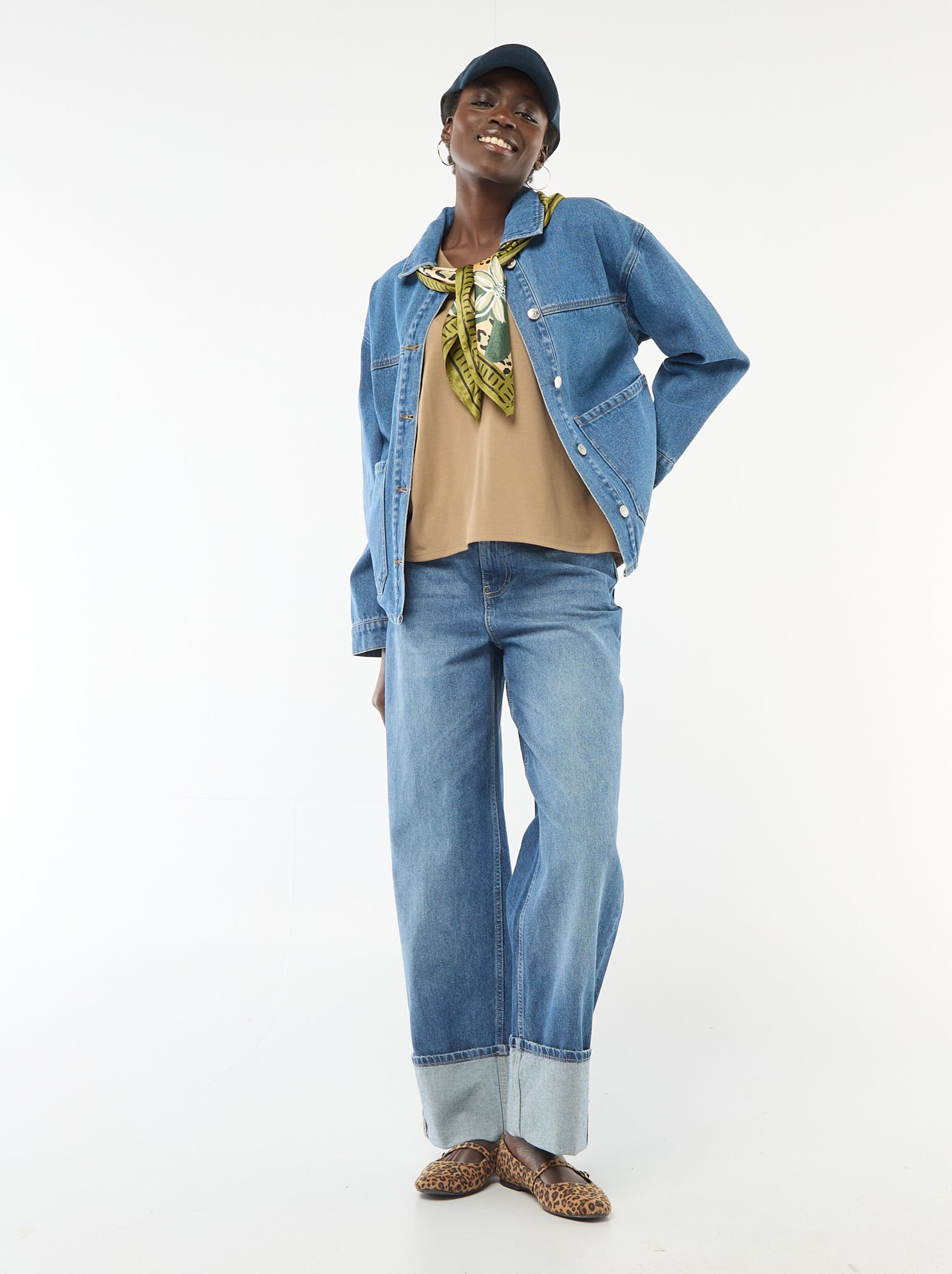 Tee-shirt manches courtes avec encolure en V - Beige