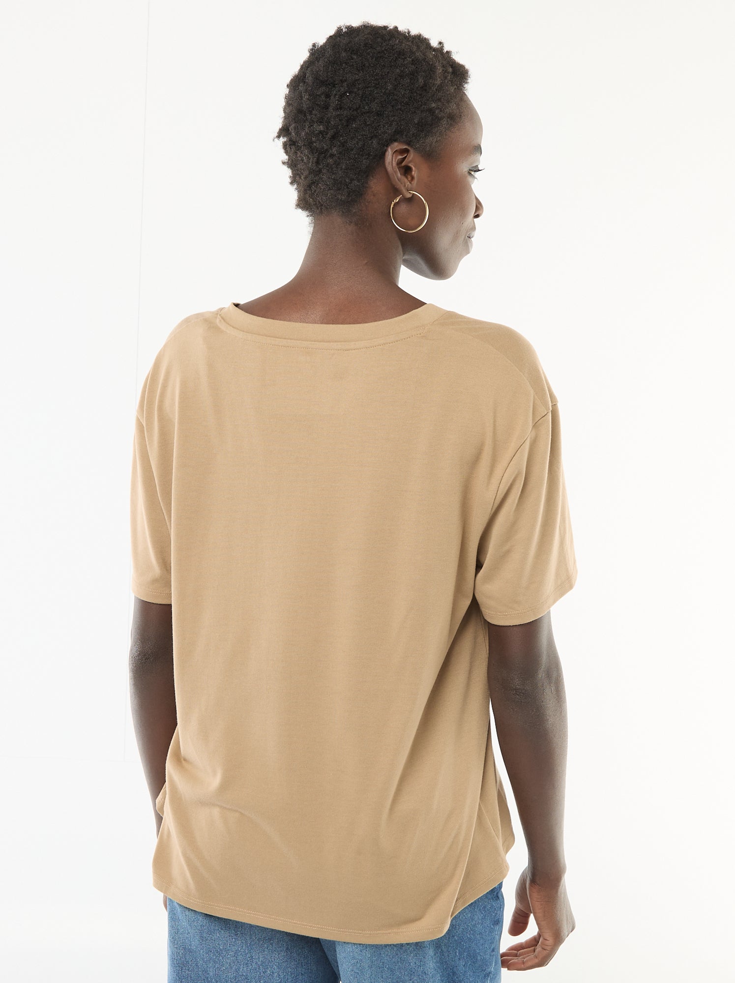 Tee-shirt manches courtes avec encolure en V - Beige