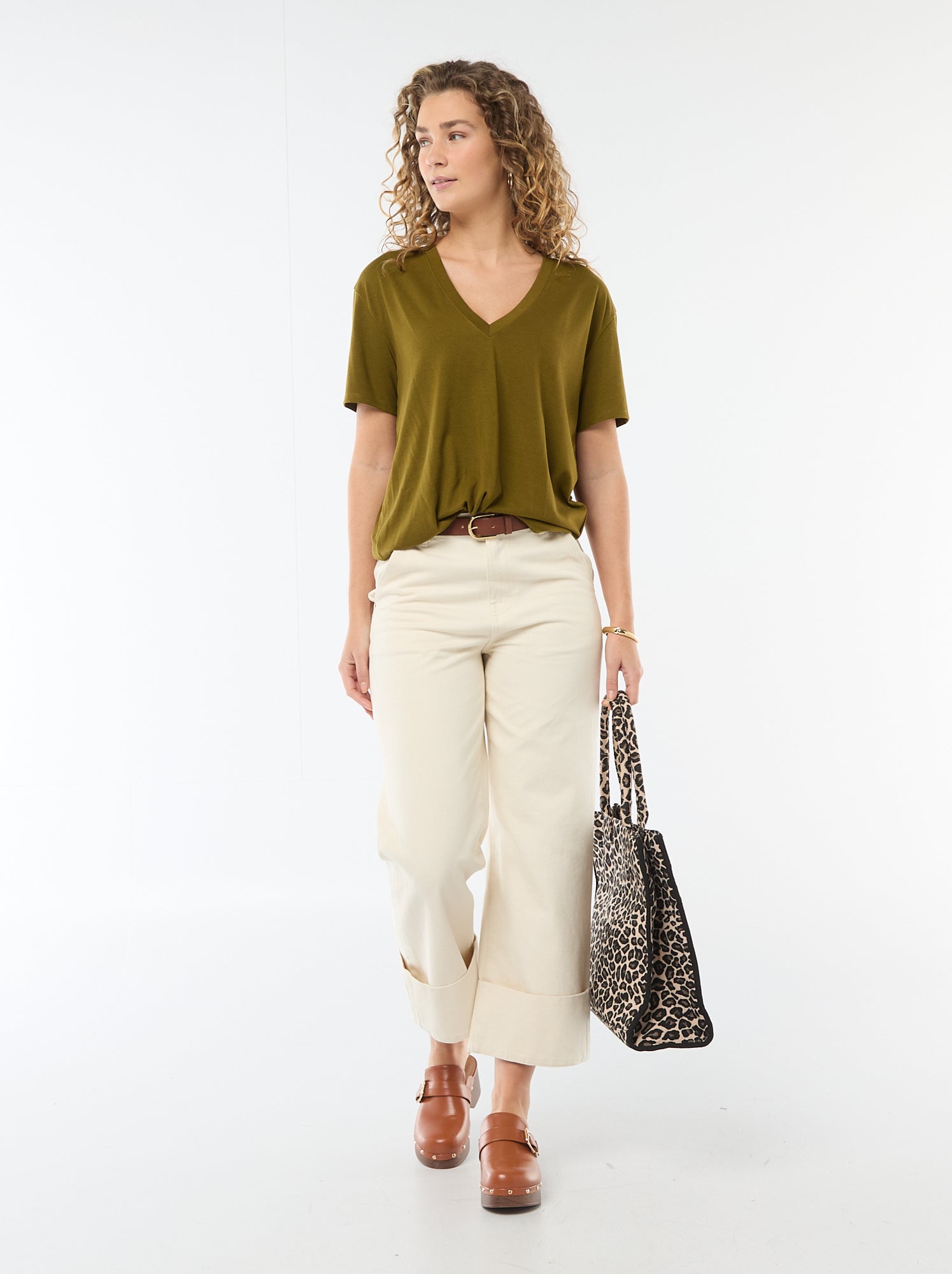 Tee-shirt manches courtes avec encolure en V - Kaki
