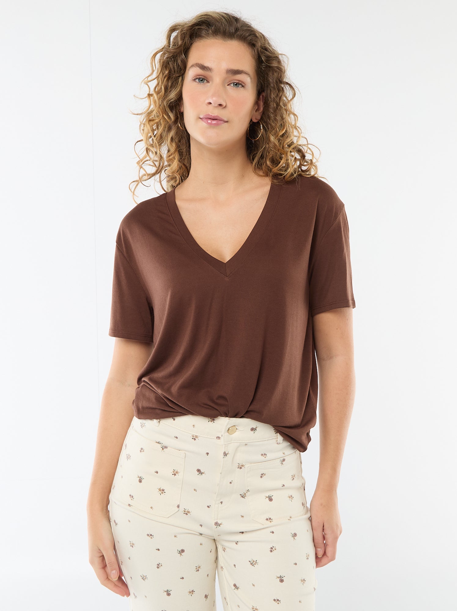 Tee-shirt manches courtes avec encolure en V - Marron